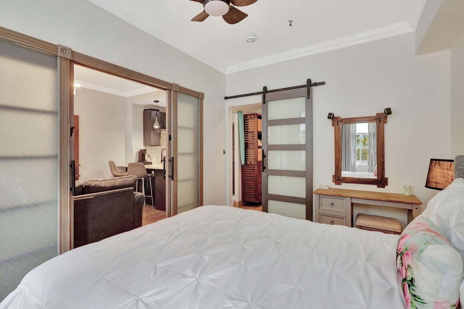 235 E Sunrise Avenue 2241, Palm Beach, FL 33480 — photo 11 of 19