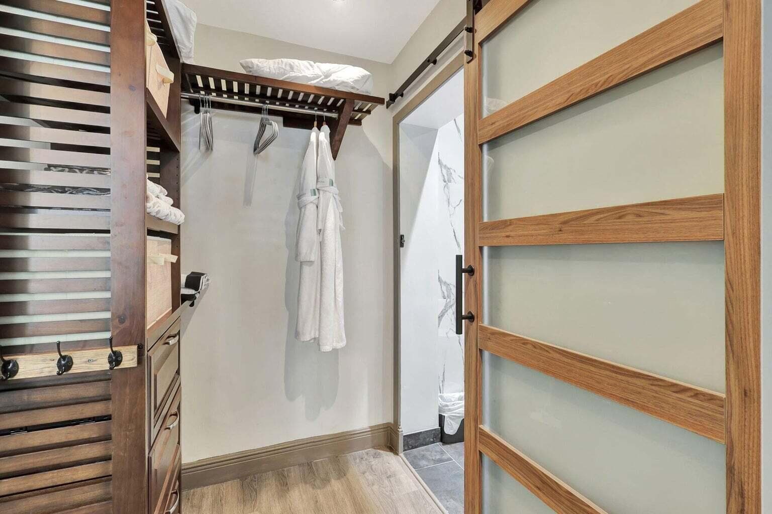 235 E Sunrise Avenue 2241, Palm Beach, FL 33480 — photo 12 of 19