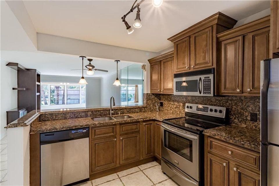 2800 Fiore Way 2060, Delray Beach, FL 33445 — photo 1 of 18