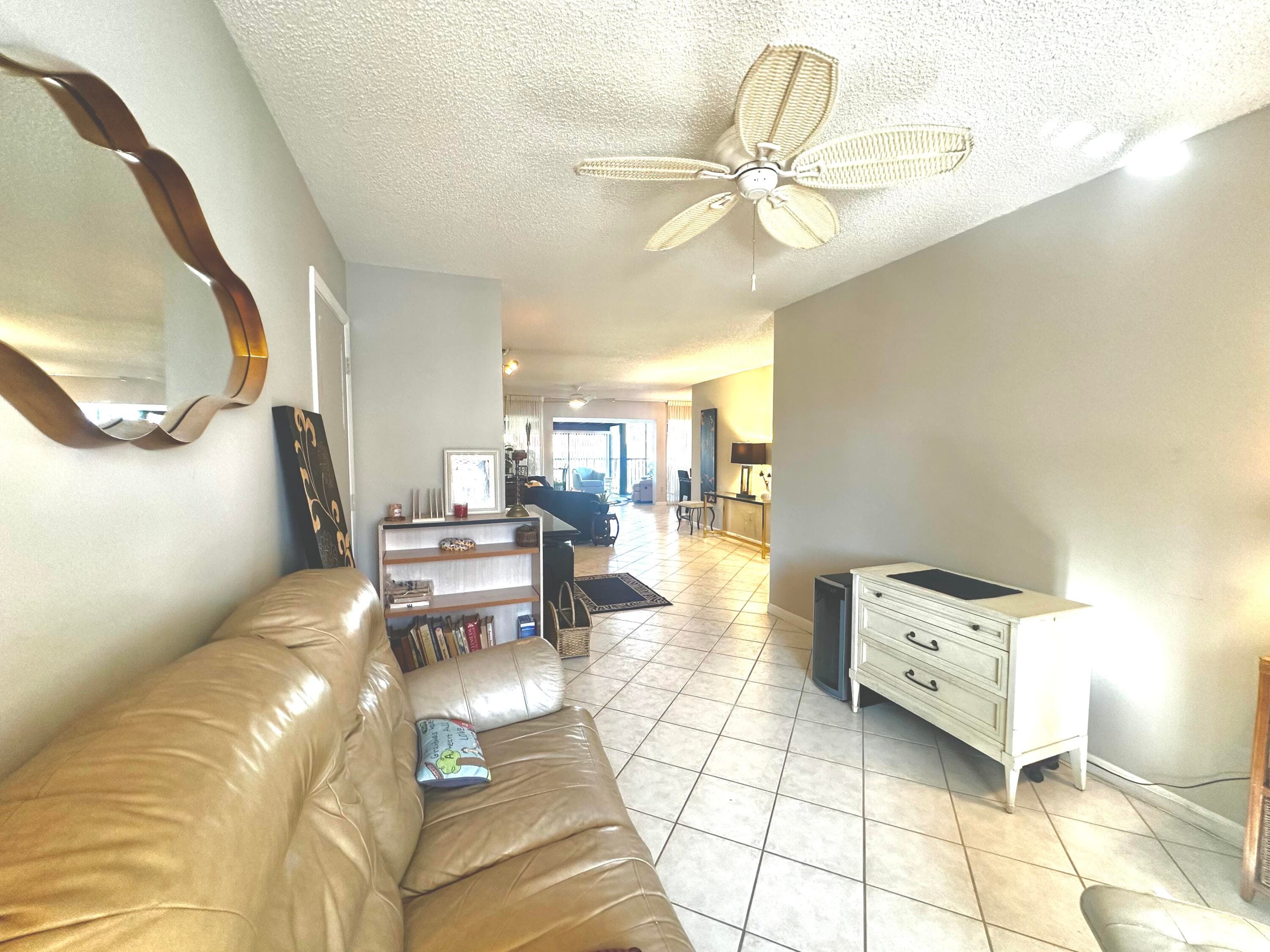 25 Pelican Pointe Drive 201, Delray Beach, FL 33483 — photo 17 of 35