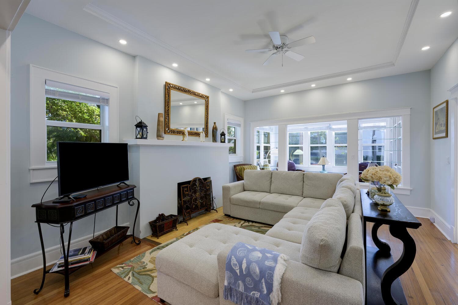1701 S Olive Avenue, West Palm Beach, FL 33401 — photo 2 of 17