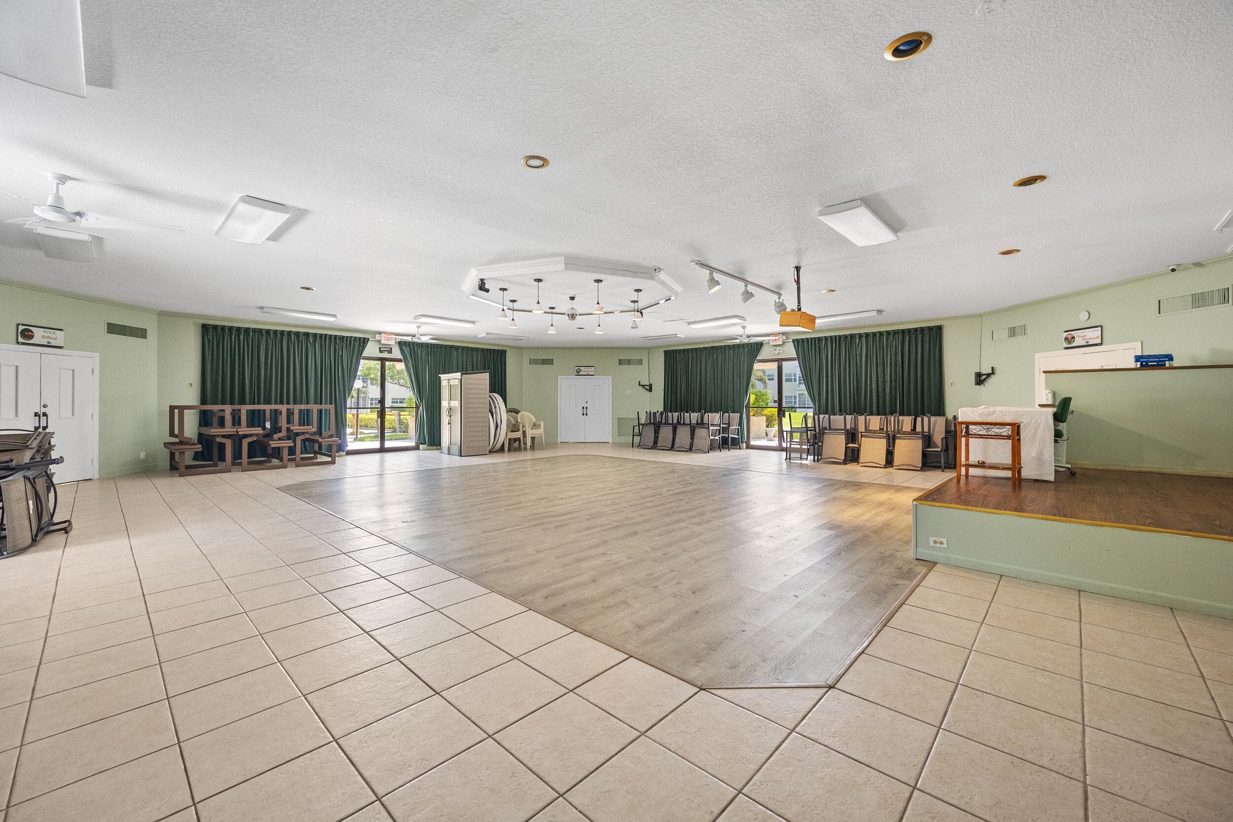 3405 NW 48 Avenue J514, Lauderdale Lakes, FL 33319 — photo 29 of 30