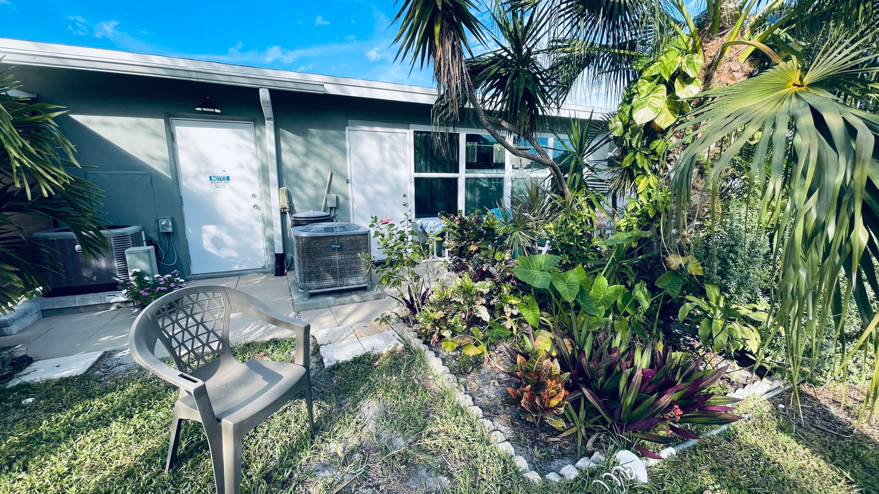 910 South Drive B, Delray Beach, FL 33445 — photo 15 of 25