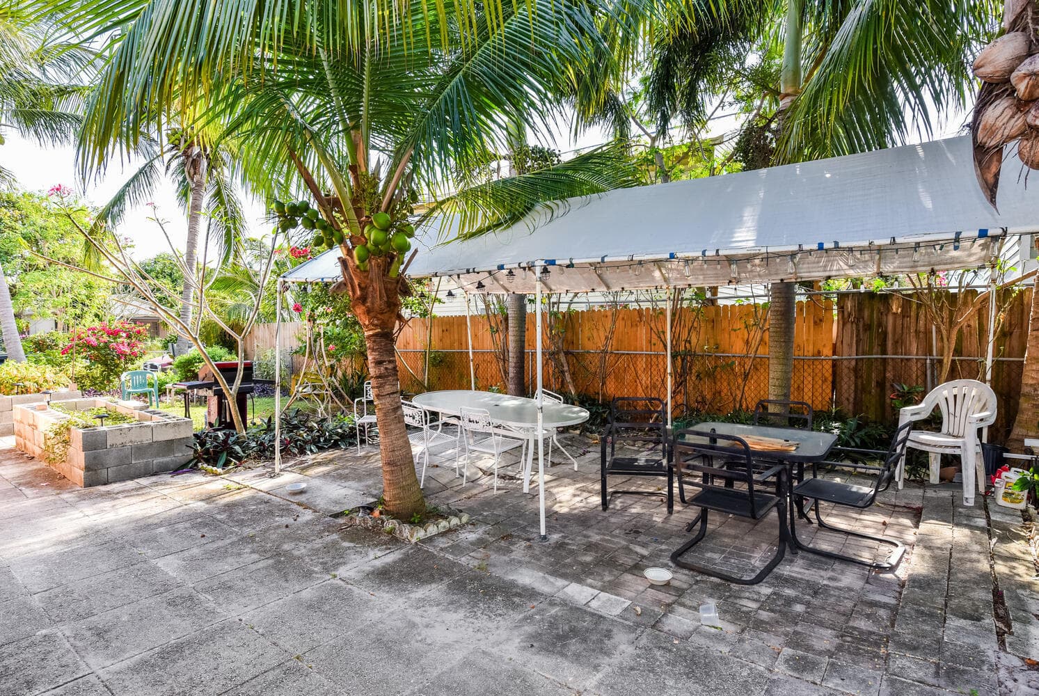317 N D Street E, Lake Worth Beach, FL 33460 — photo 6 of 31