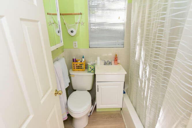 317 N D Street E, Lake Worth Beach, FL 33460 — photo 7 of 31