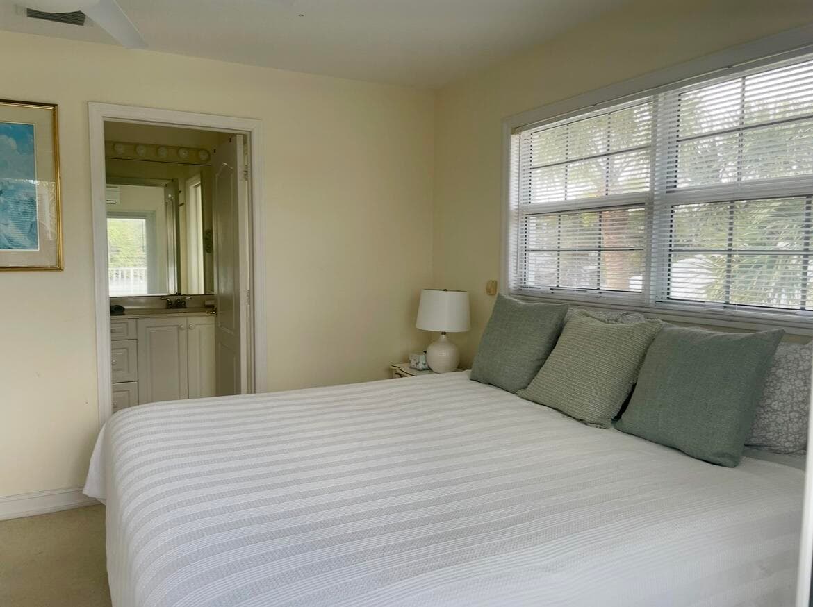 950 Marble Way, Boca Raton, FL 33432 — photo 7 of 10