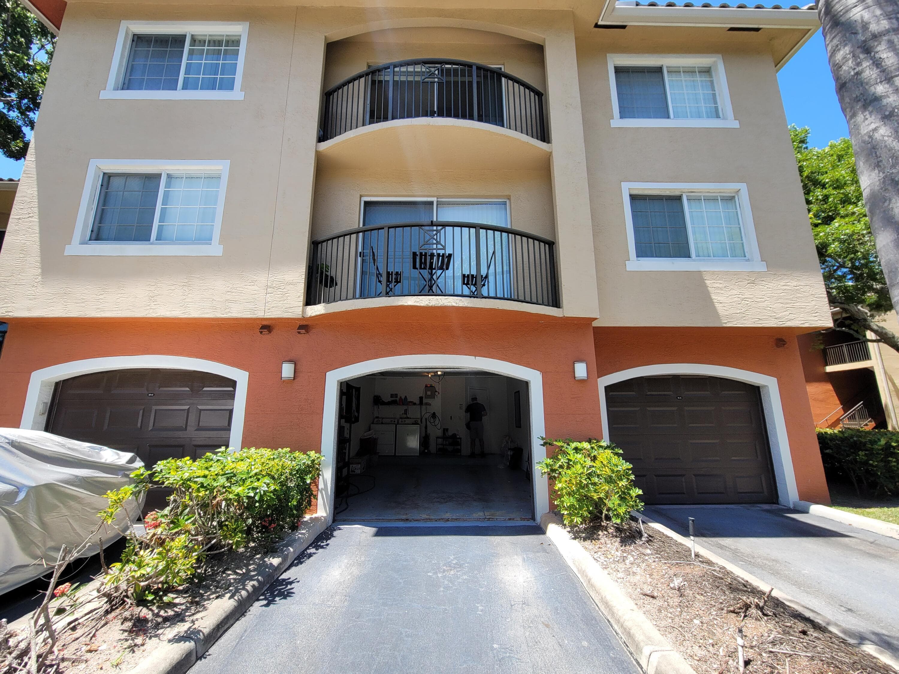 4163 N Haverhill Road 1204, West Palm Beach, FL 33417 — photo 2 of 10