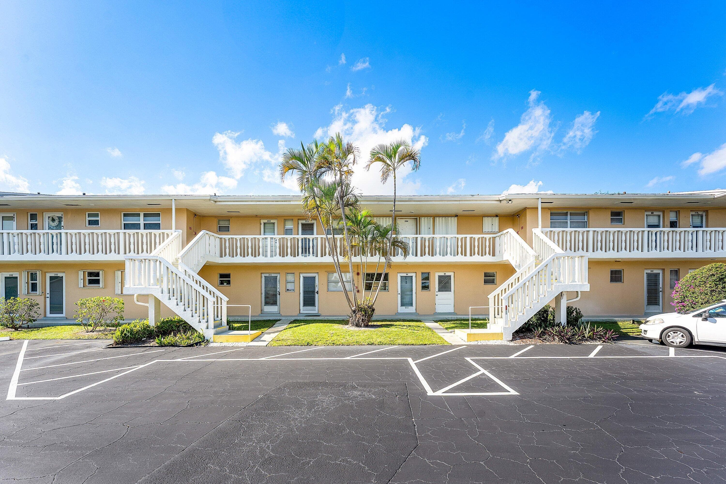 2161 NE 1st Court 205, Boynton Beach, FL 33435 — photo 2 of 26