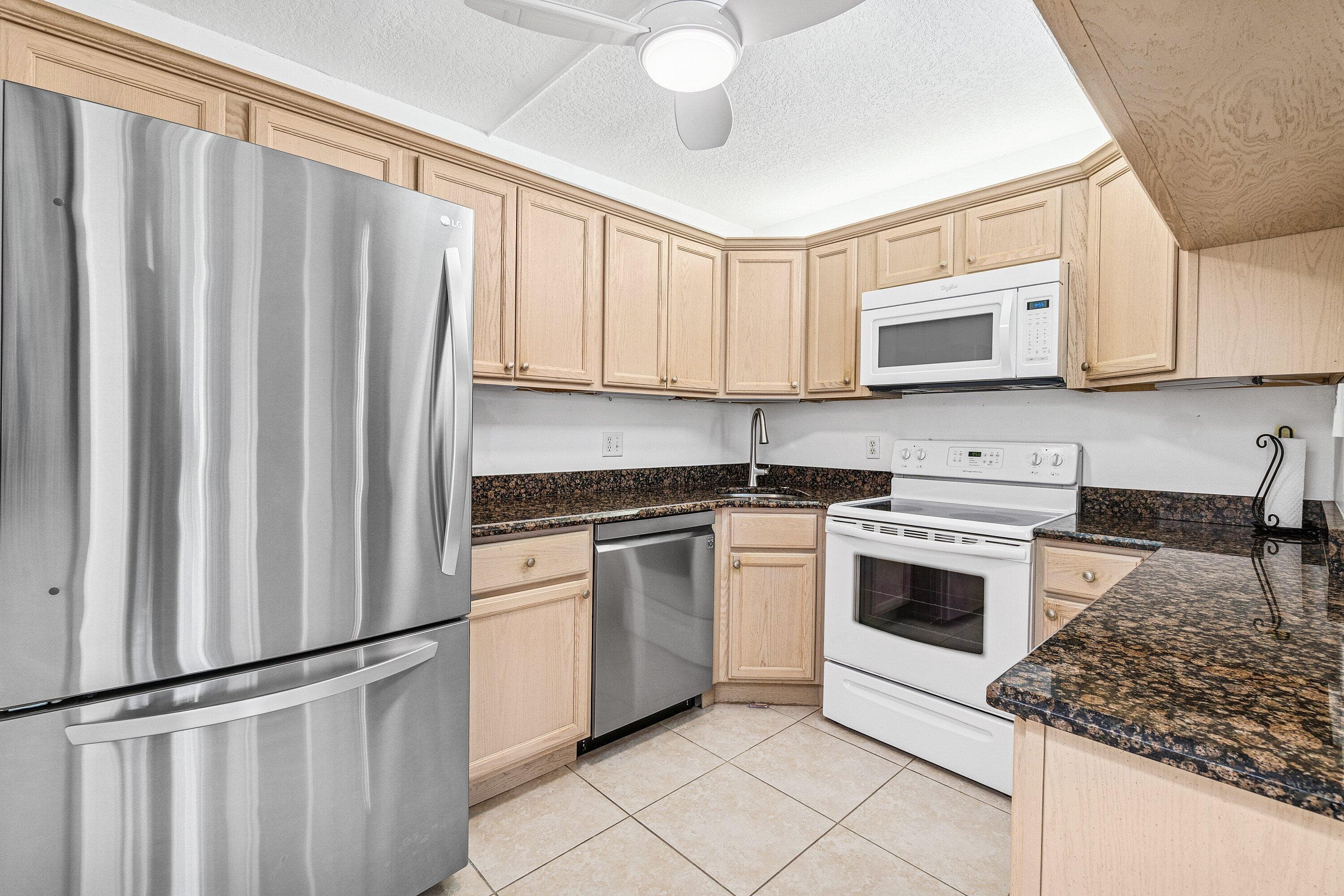 535 Shady Pine Way C1, Greenacres, FL 33415 — photo 11 of 34