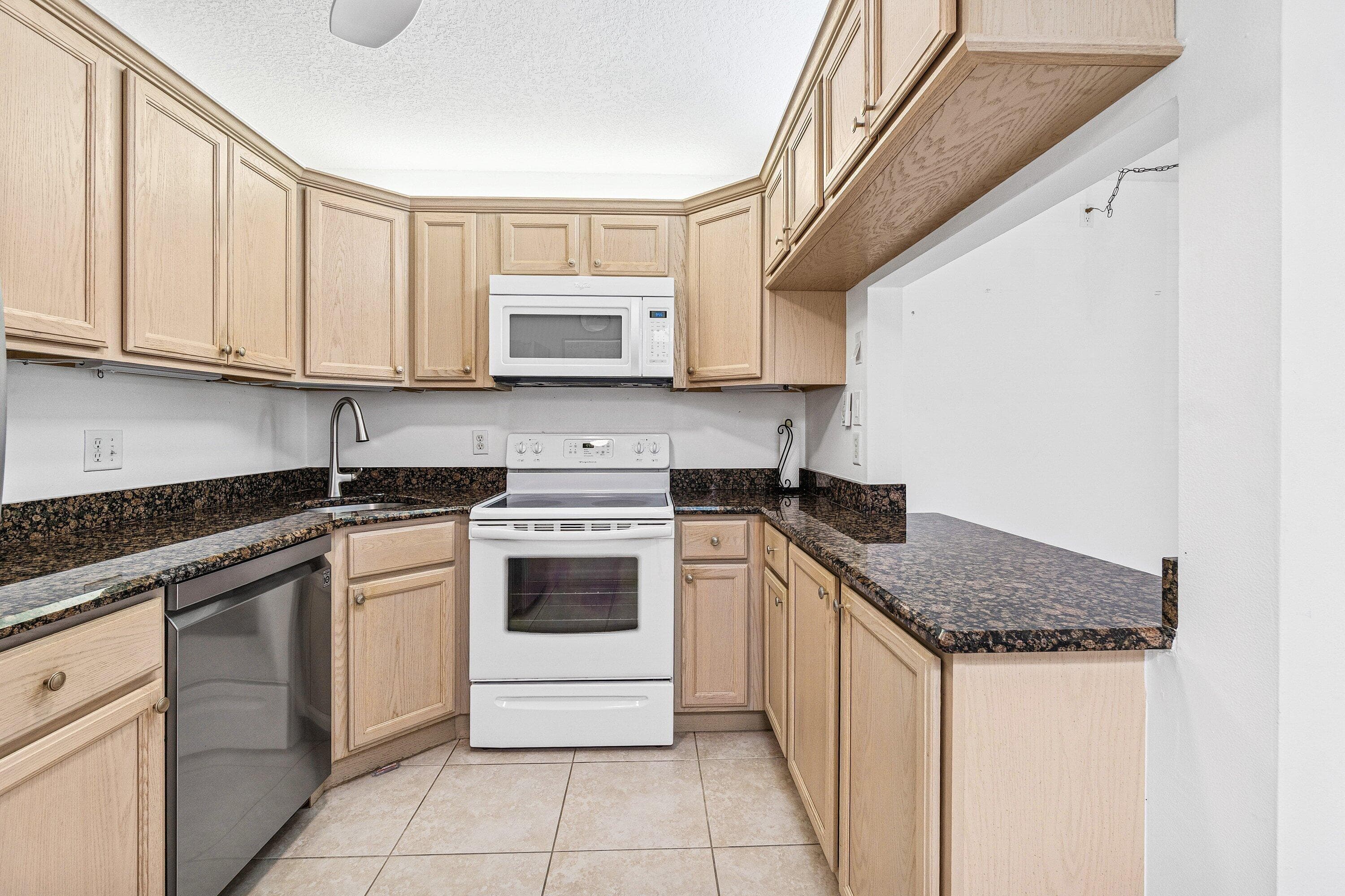 535 Shady Pine Way C1, Greenacres, FL 33415 — photo 12 of 34