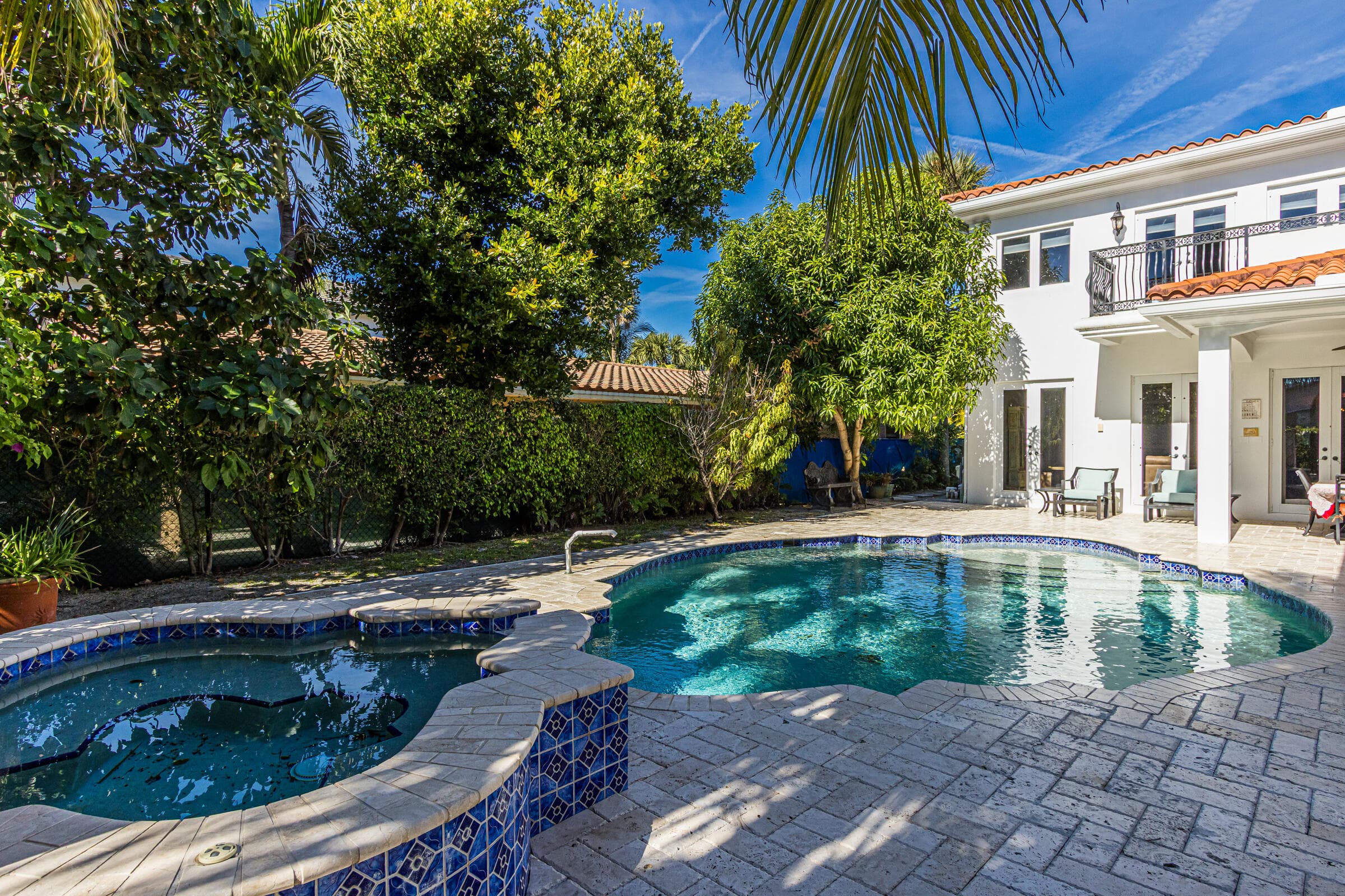 860 E Park Drive, Boca Raton, FL 33432 — photo 7 of 57