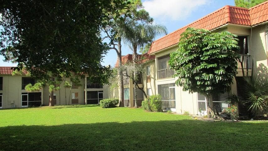 6066 Forest Hill Boulevard 202, West Palm Beach, FL 33415 — photo 9 of 13