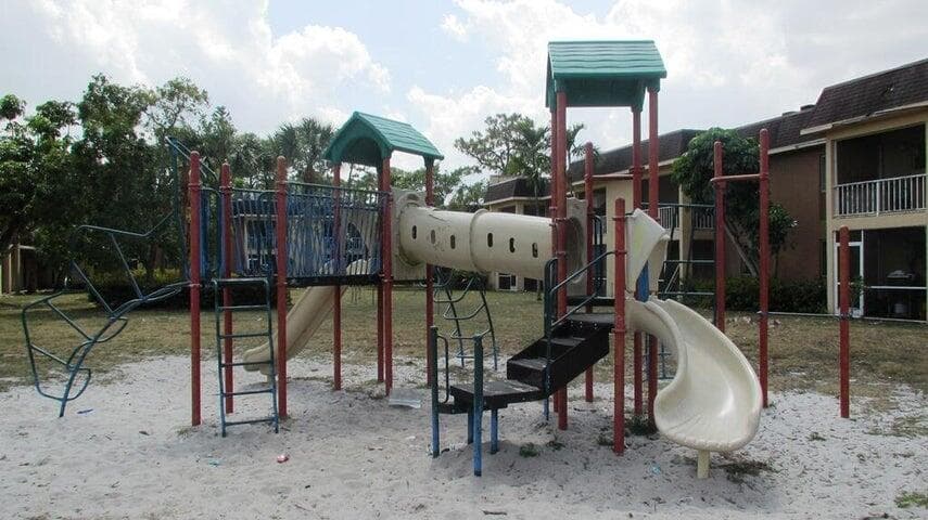 6066 Forest Hill Boulevard 202, West Palm Beach, FL 33415 — photo 12 of 13