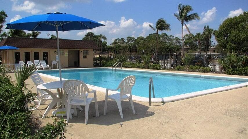 6066 Forest Hill Boulevard 202, West Palm Beach, FL 33415 — photo 13 of 13