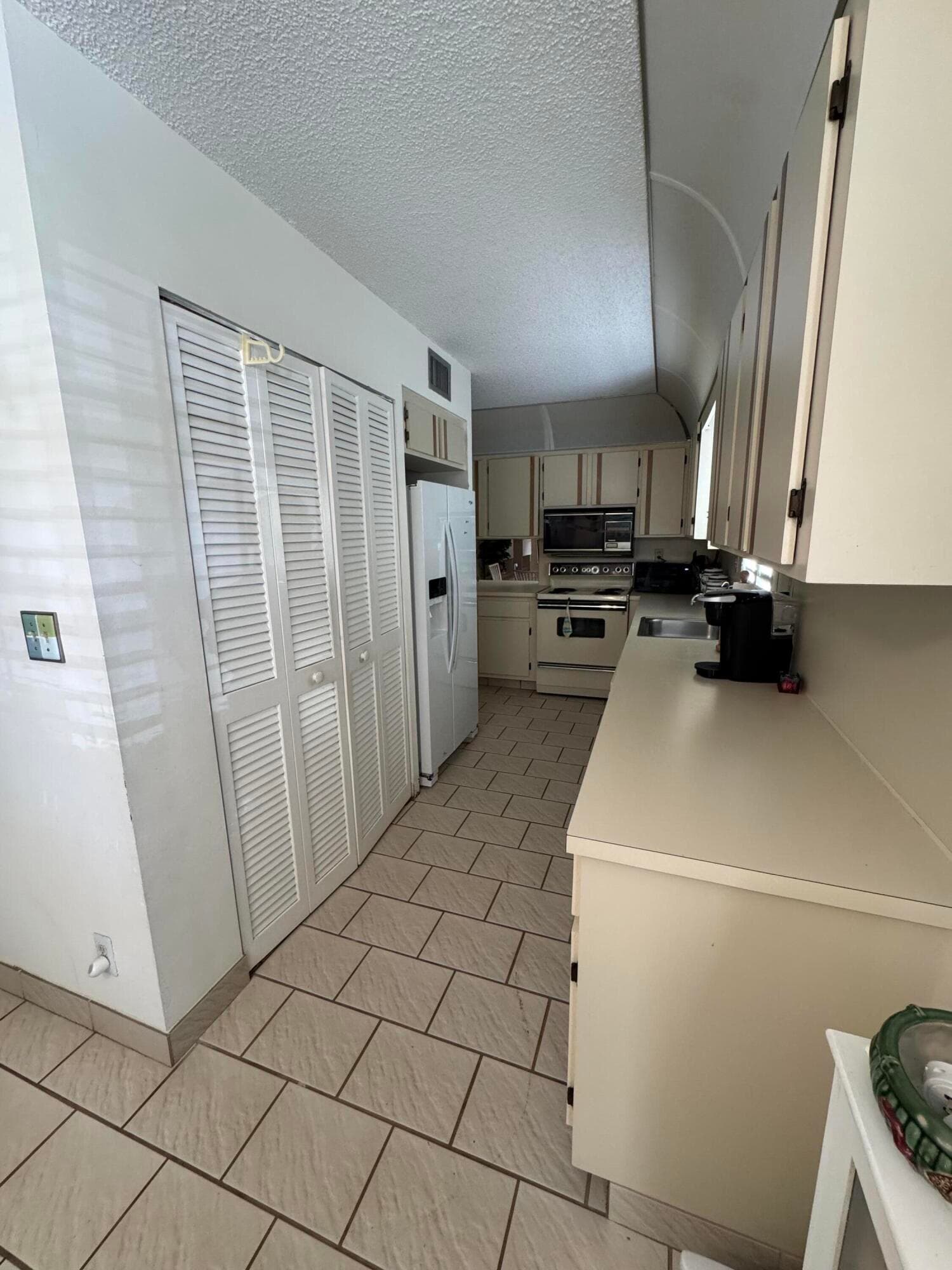 13192 Lucinda Palm Court C, Delray Beach, FL 33484 — photo 6 of 15