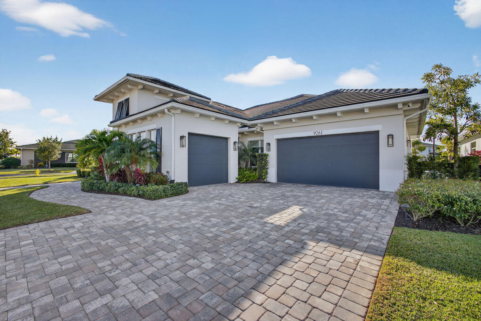 9261 Coral Isles Circle, Palm Beach Gardens, FL 33412 — photo 18 of 158