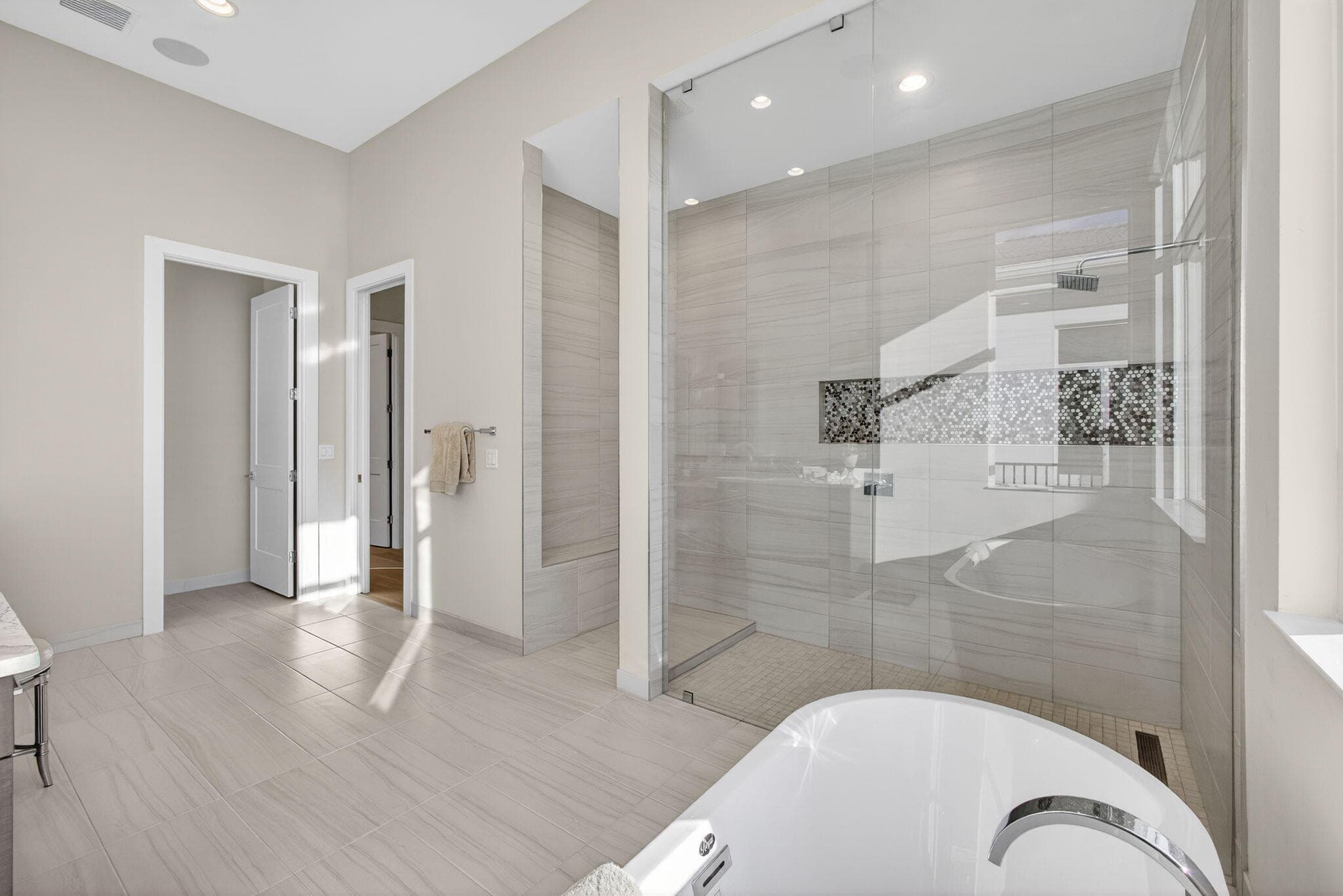9261 Coral Isles Circle, Palm Beach Gardens, FL 33412 — photo 52 of 158