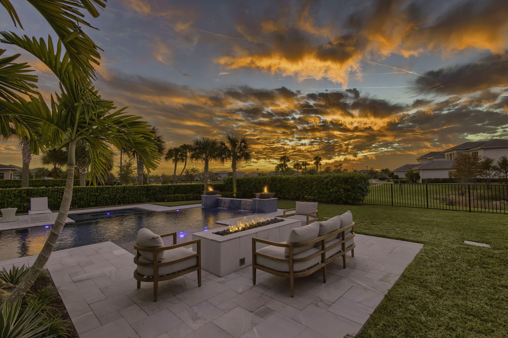 9261 Coral Isles Circle, Palm Beach Gardens, FL 33412 — photo 4 of 158
