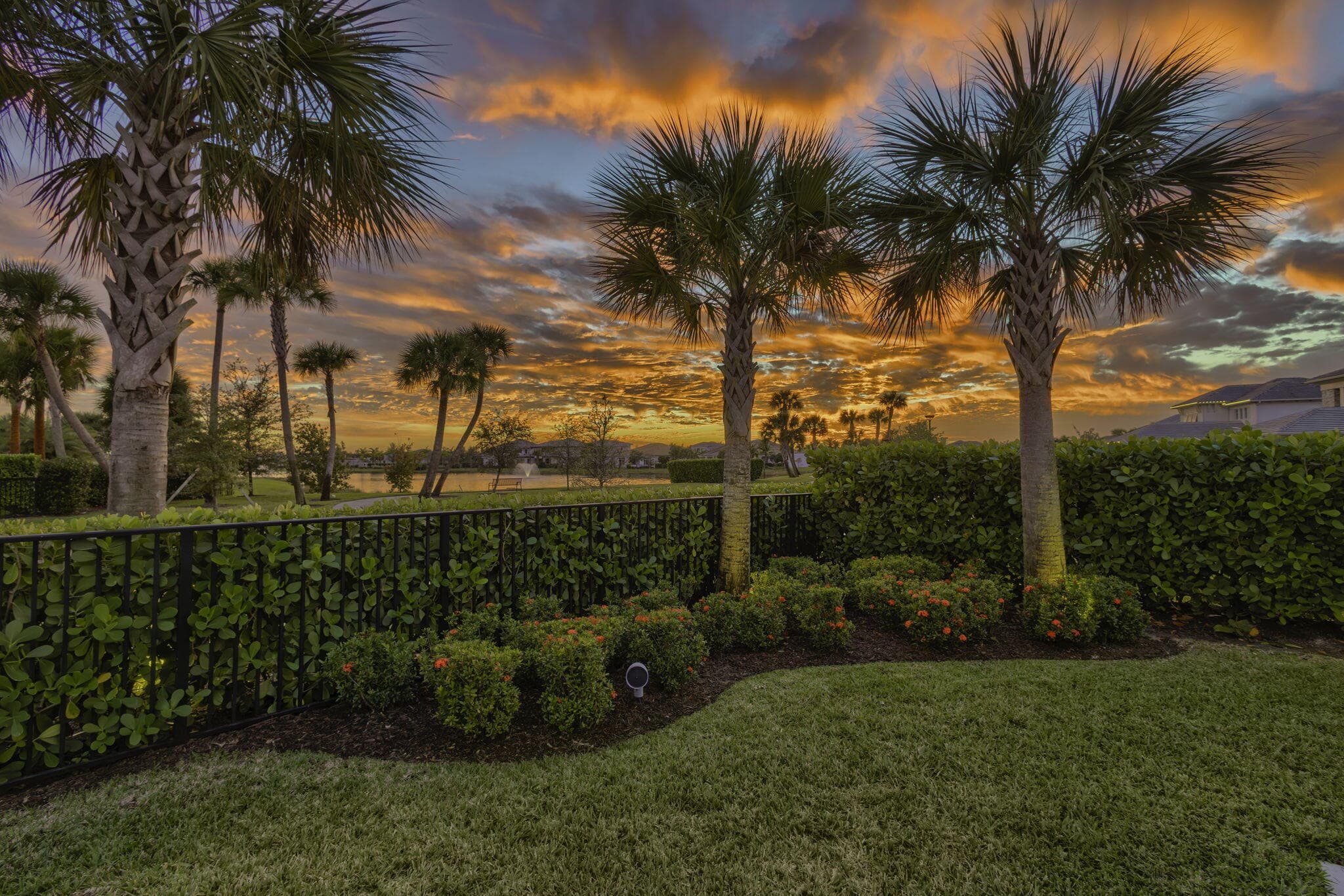 9261 Coral Isles Circle, Palm Beach Gardens, FL 33412 — photo 10 of 158
