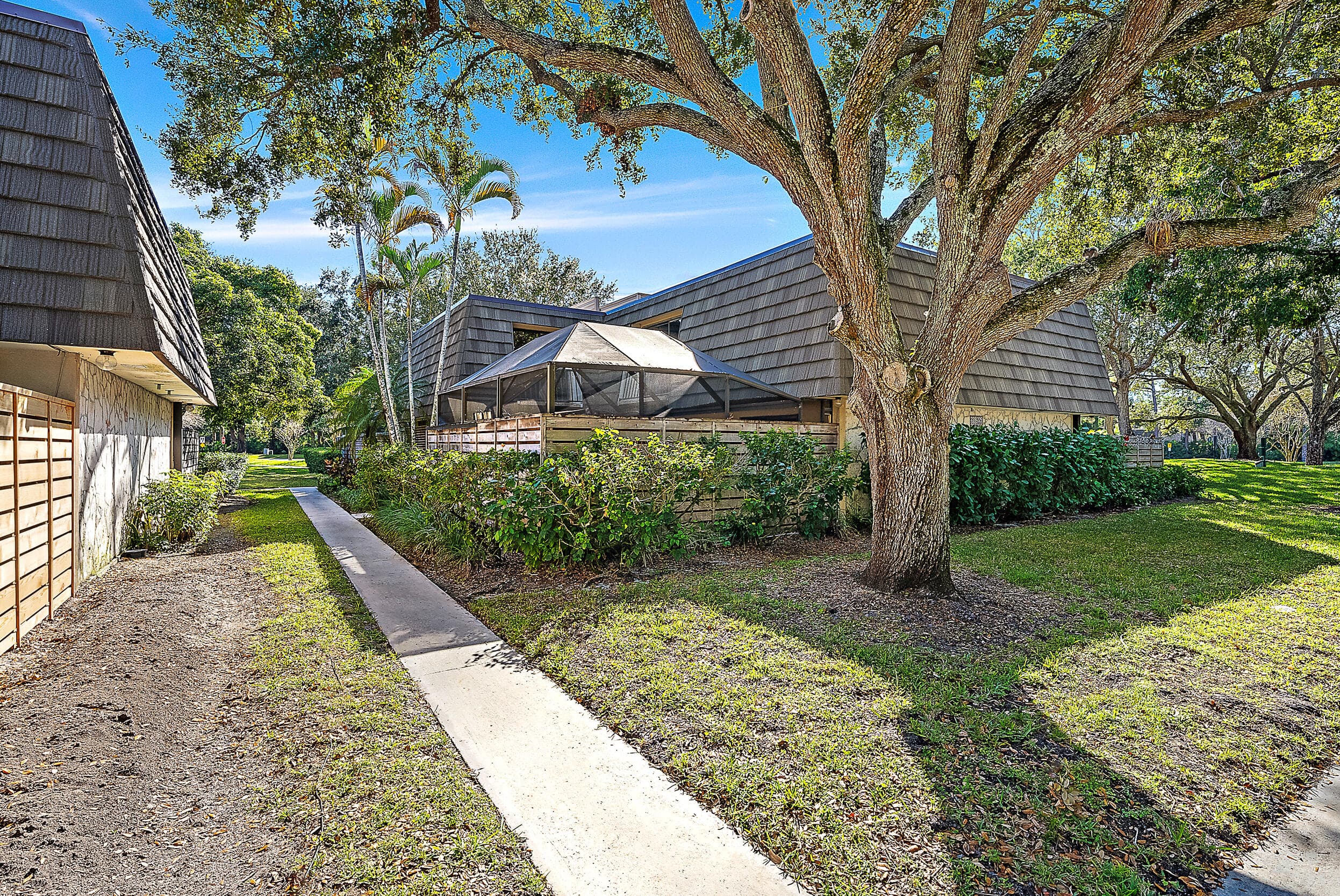 227 2nd Terrace, Palm Beach Gardens, FL 33418 — photo 14 of 19