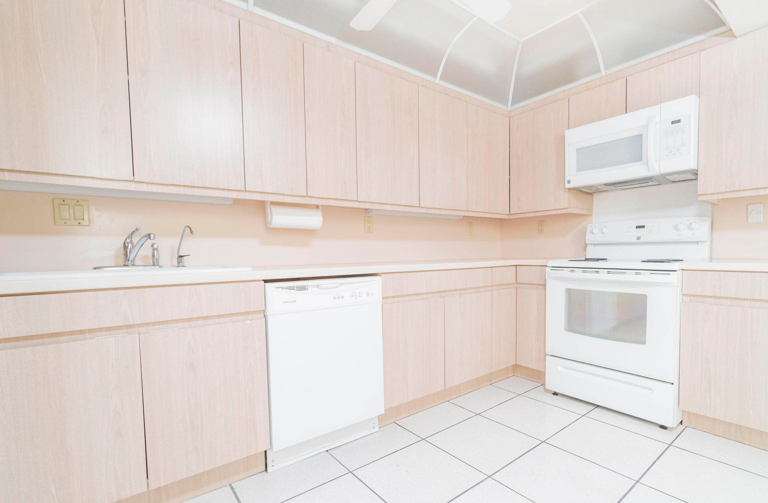 20341 NE 30th Avenue Ph14-6, Aventura, FL 33180 — photo 10 of 31