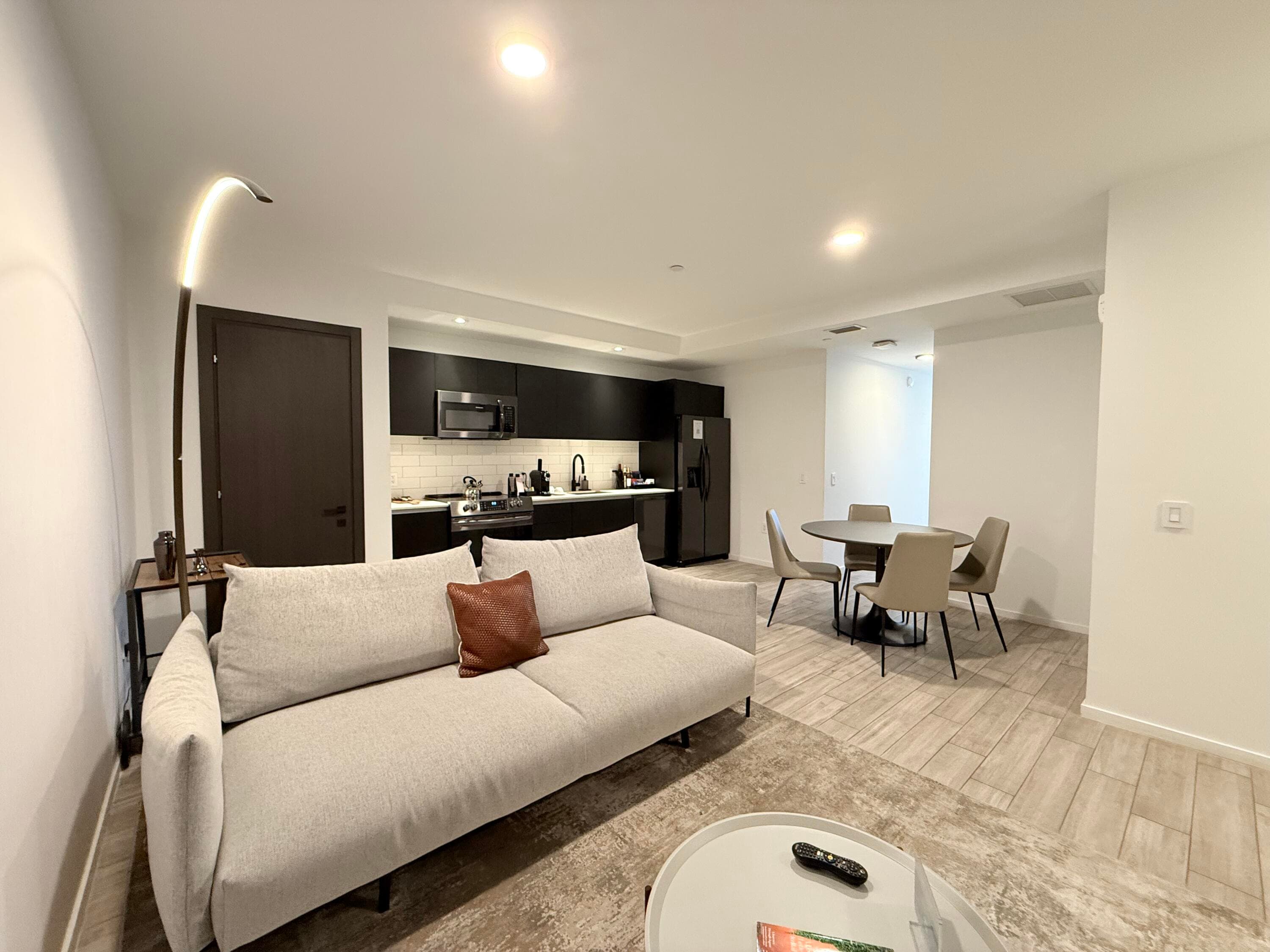 398 NE 5th Street 1715, Miami, FL 33132 — photo 5 of 24