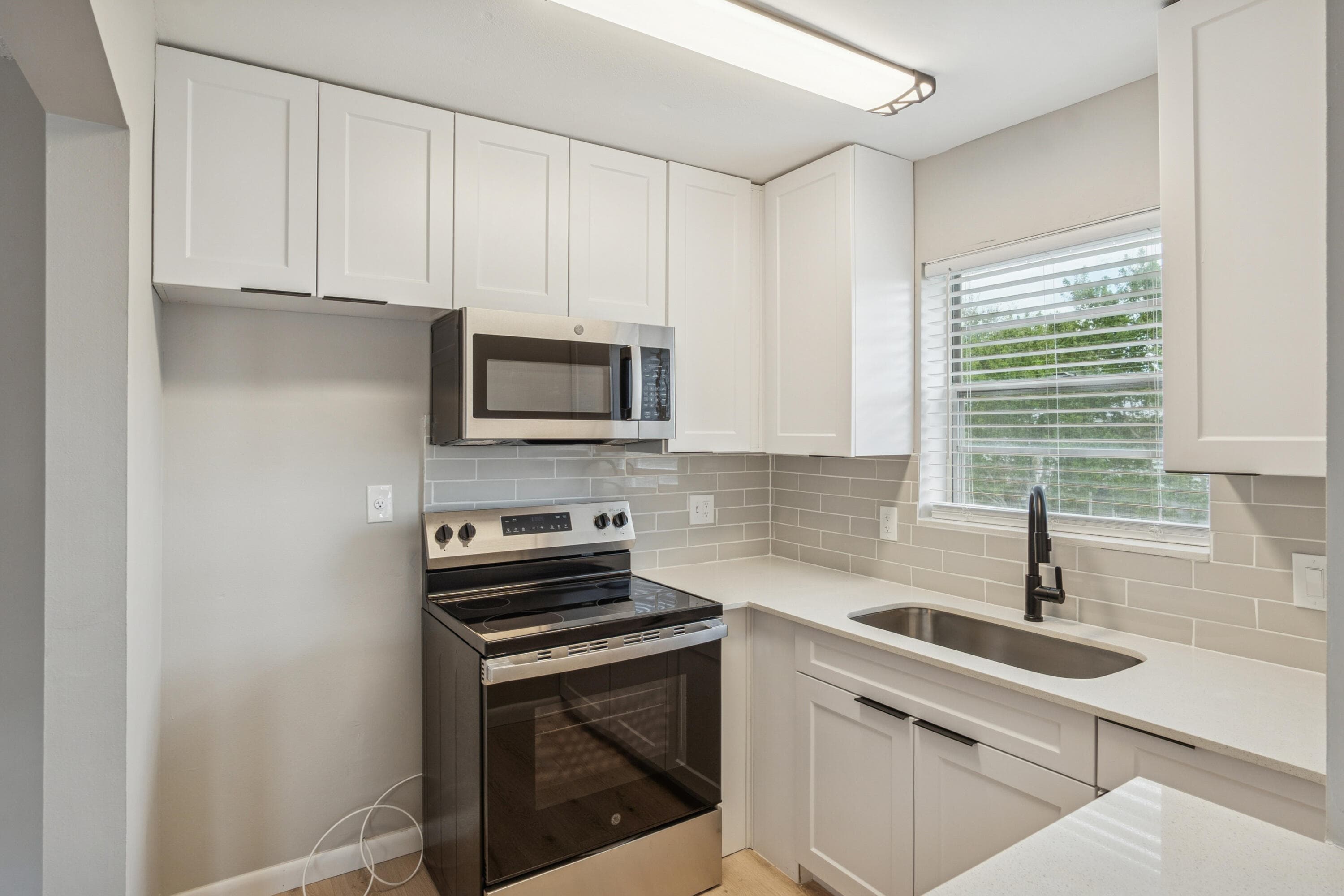 244 Camden J, West Palm Beach, FL 33417 — photo 10 of 19