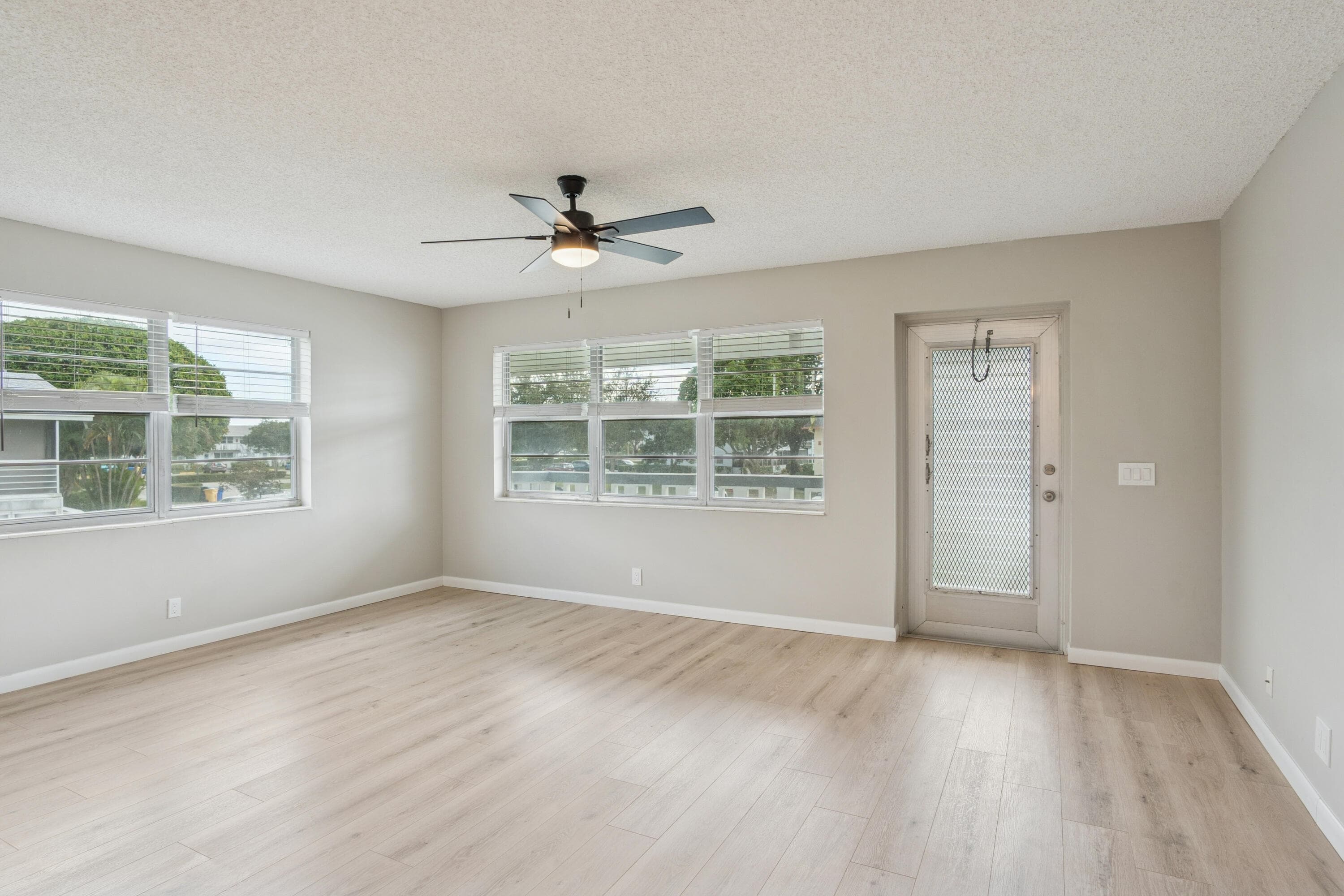 244 Camden J, West Palm Beach, FL 33417 — photo 6 of 19