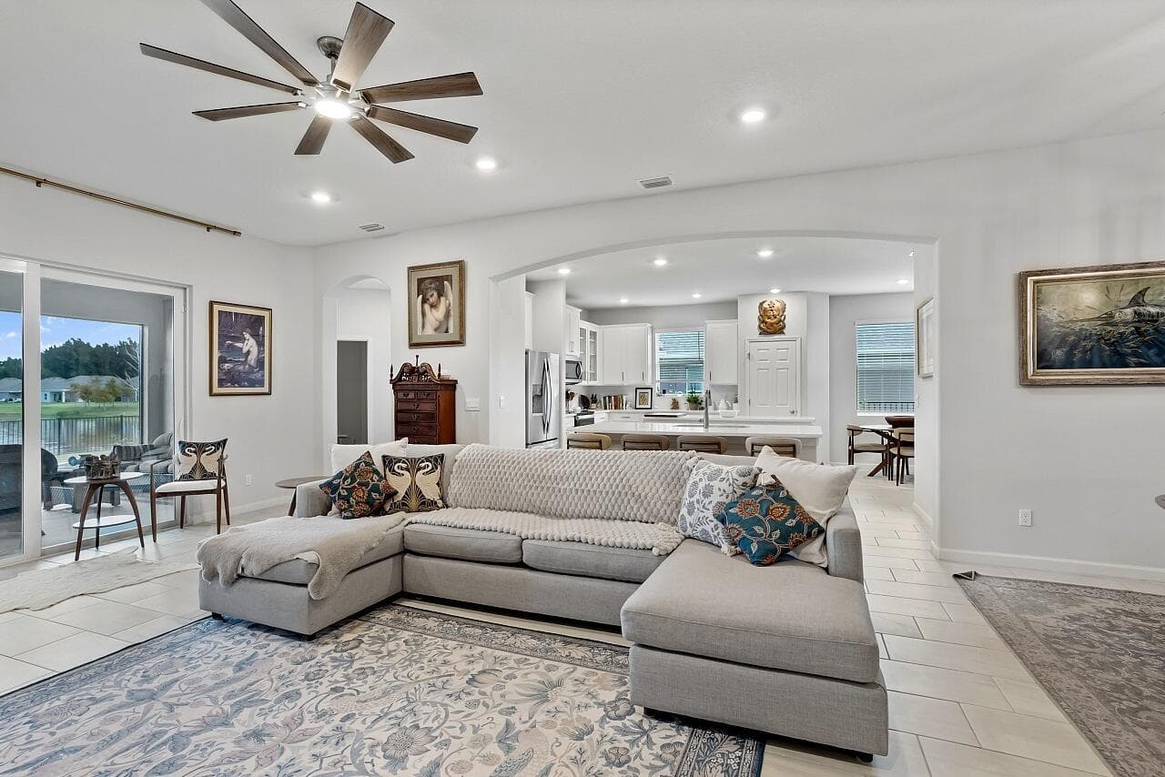 194 52nd Square, Vero Beach, FL 32968 — photo 1 of 30