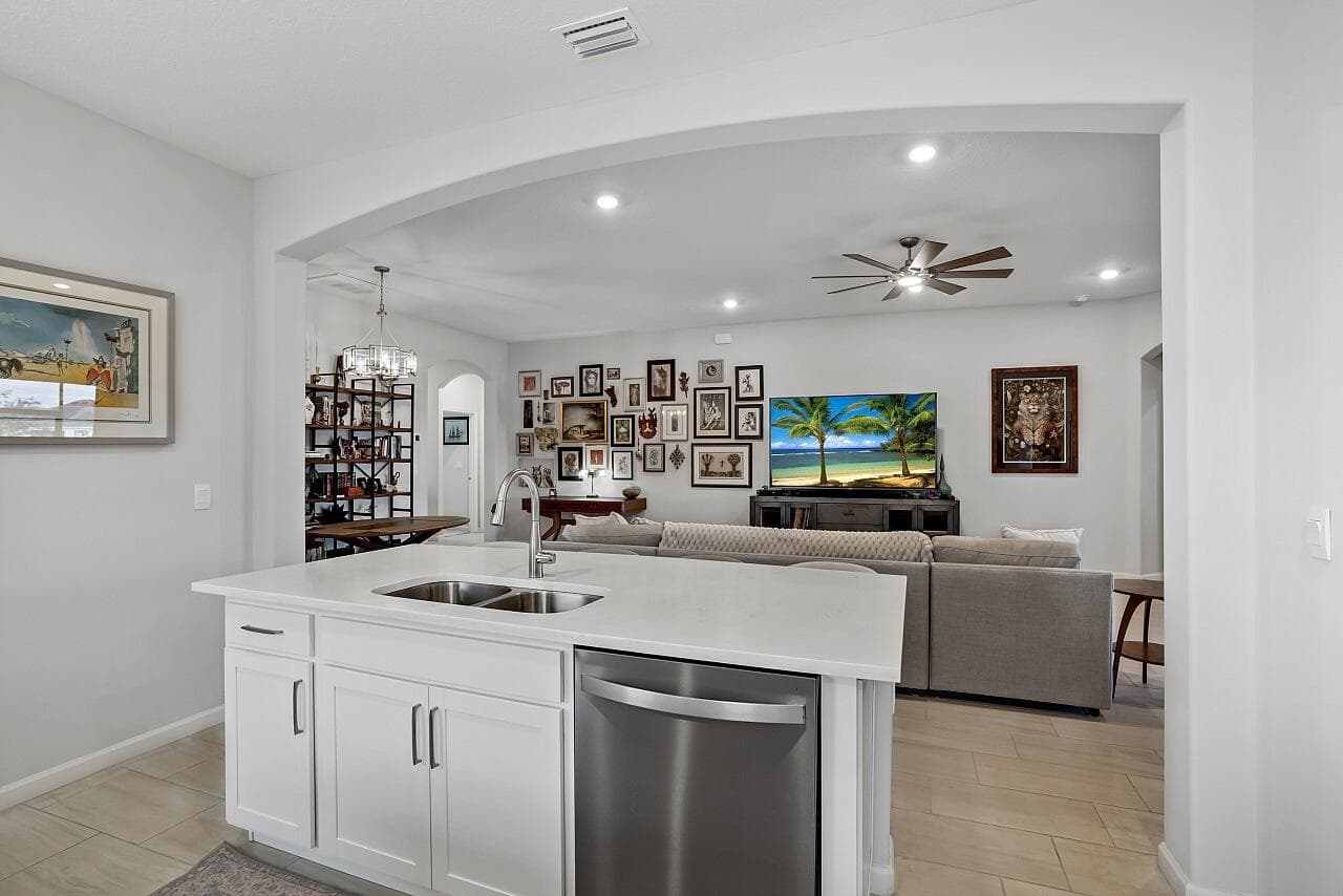 194 52nd Square, Vero Beach, FL 32968 — photo 10 of 30