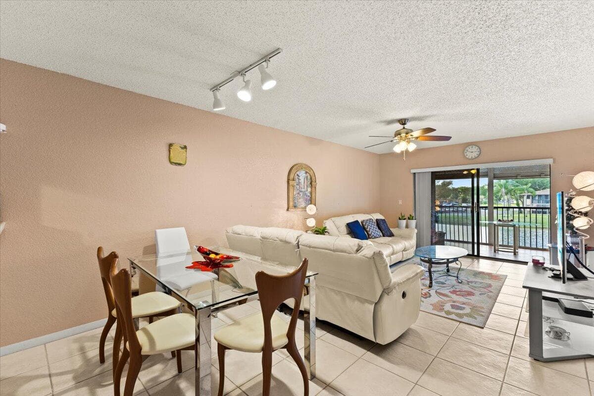 9563 W Mcnab Rd 206, Tamarac, FL 33321 — photo 6 of 18