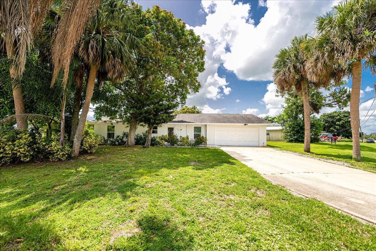 300 SW Prima Vista Boulevard, Port St. Lucie, FL 34983 — photo 1 of 21