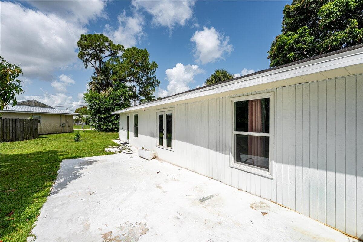 300 SW Prima Vista Boulevard, Port St. Lucie, FL 34983 — photo 19 of 21