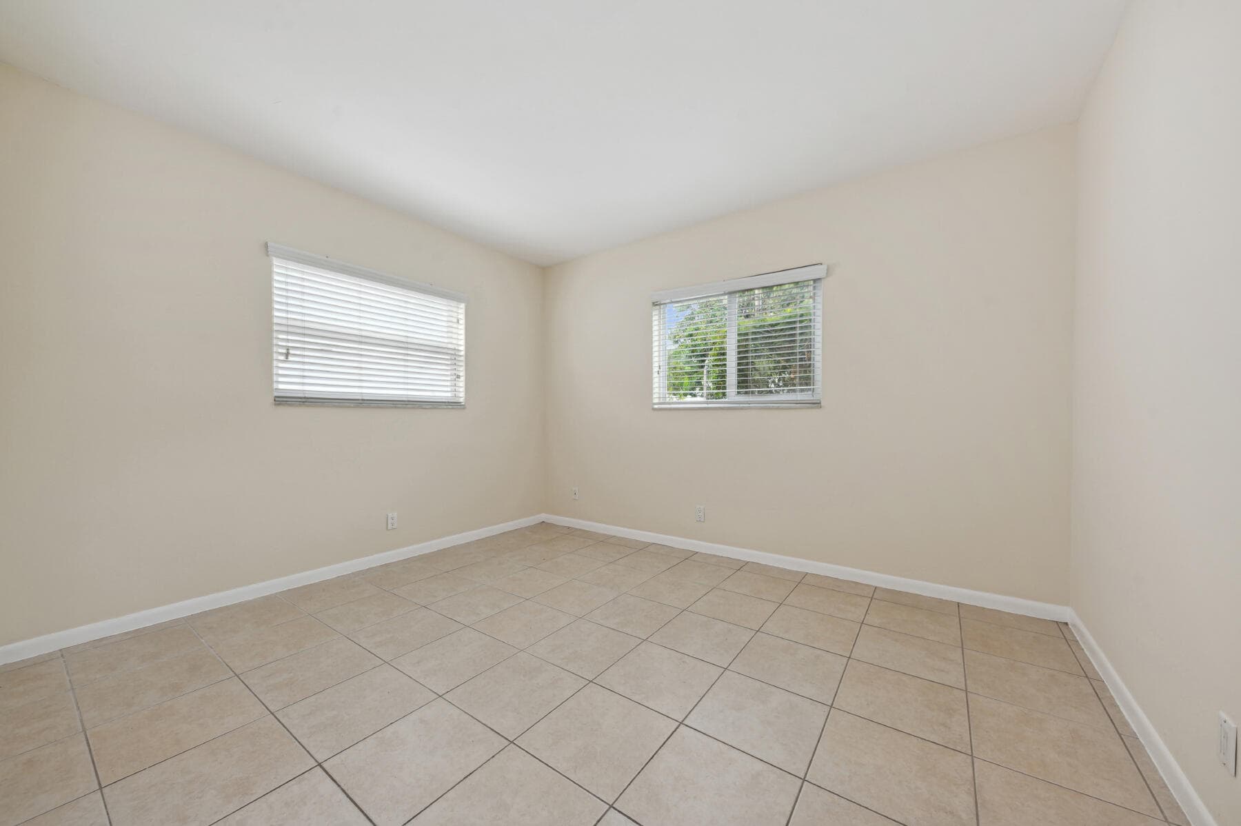 1000 NE 9th Avenue 1, Delray Beach, FL 33483 — photo 6 of 14