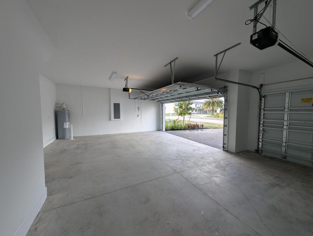 Single Family Residence in Boynton Beach — photo 4 of 23
