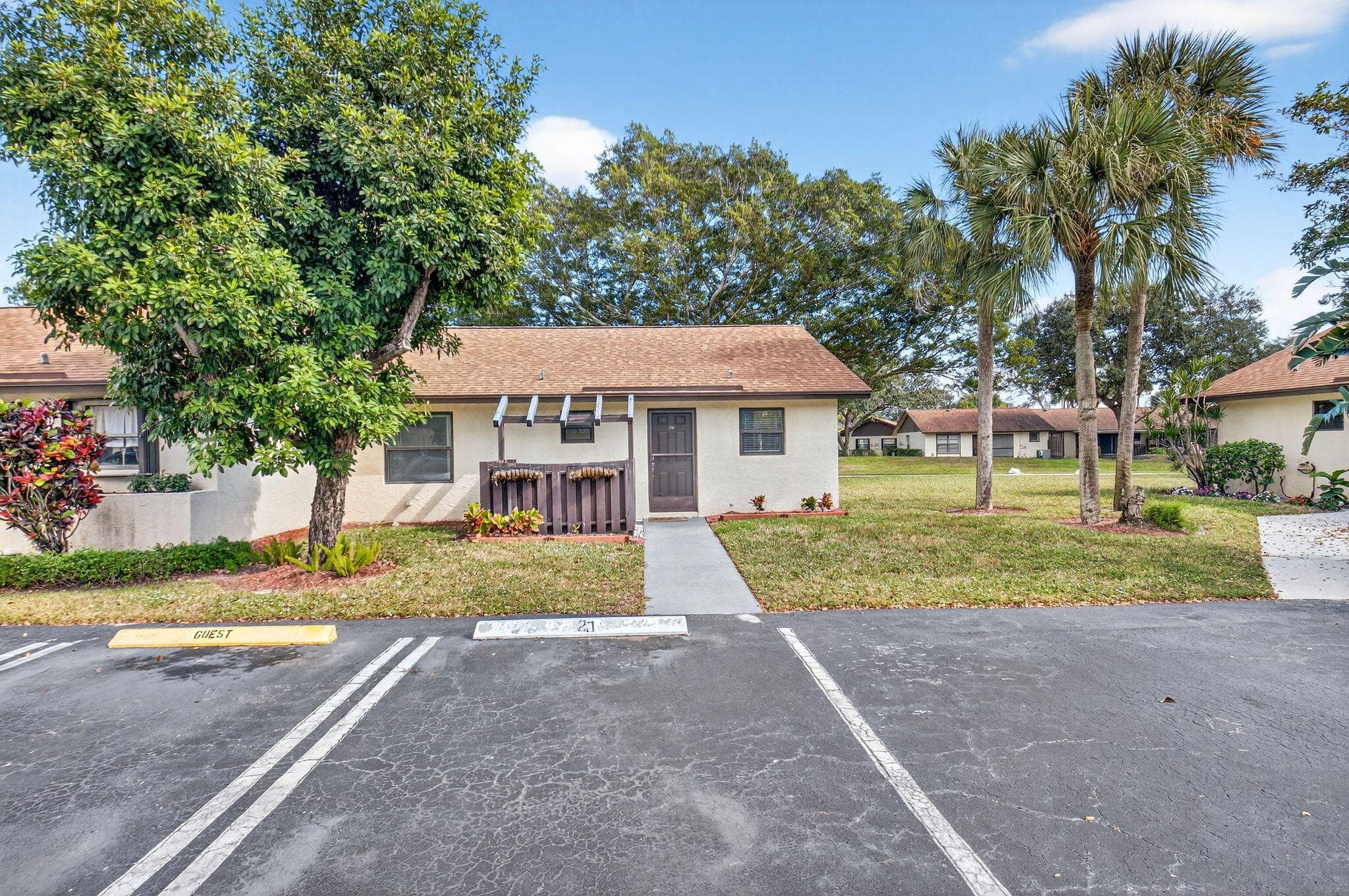 28 Via De Casas Norte 28, Boynton Beach, FL 33426 — photo 4 of 48