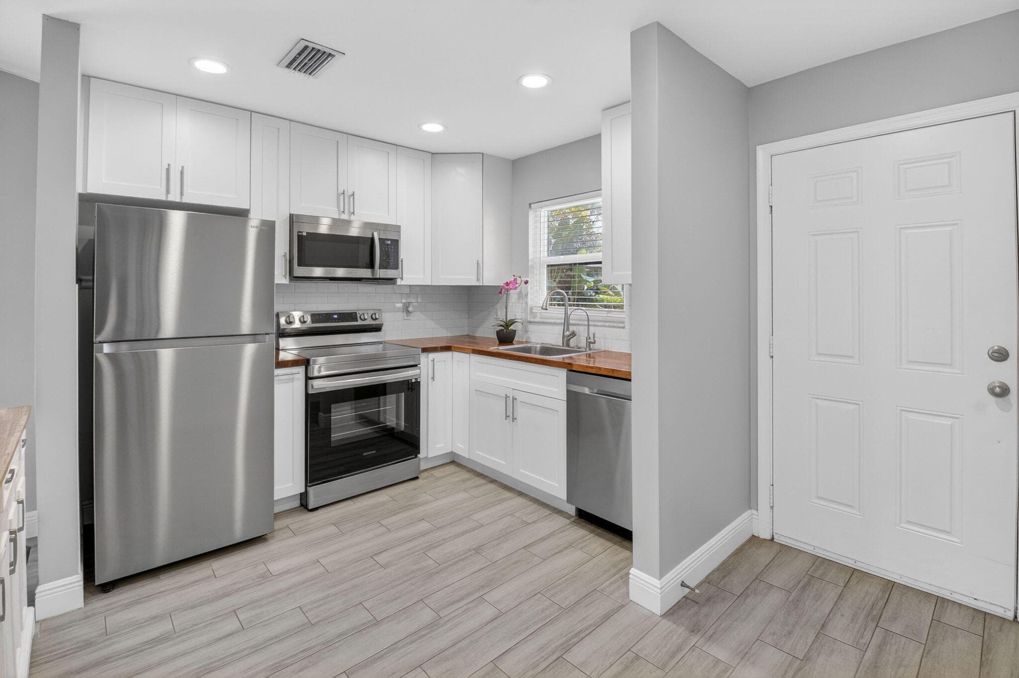 28 Via De Casas Norte 28, Boynton Beach, FL 33426 — photo 6 of 48