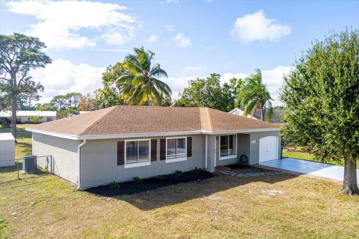 1969 SE Redwing Cir Circle, Port St. Lucie, FL 34952 — photo 2 of 41