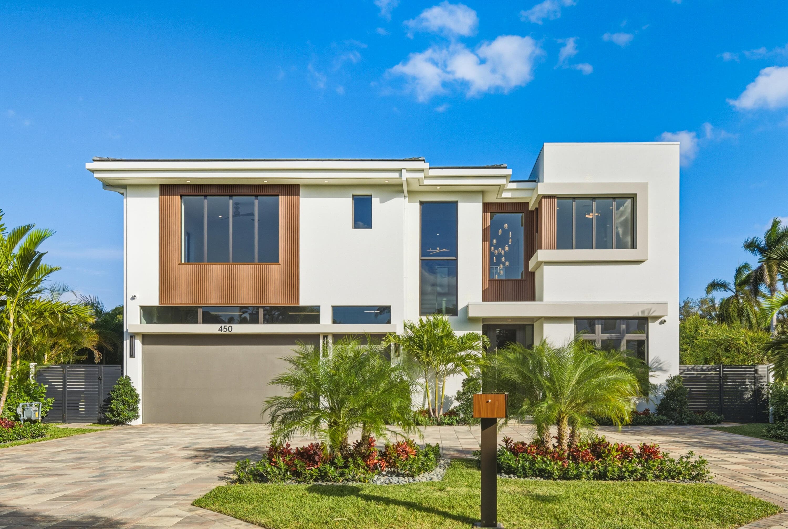450 NE Spanish Court, Boca Raton, FL 33432 — photo 2 of 32
