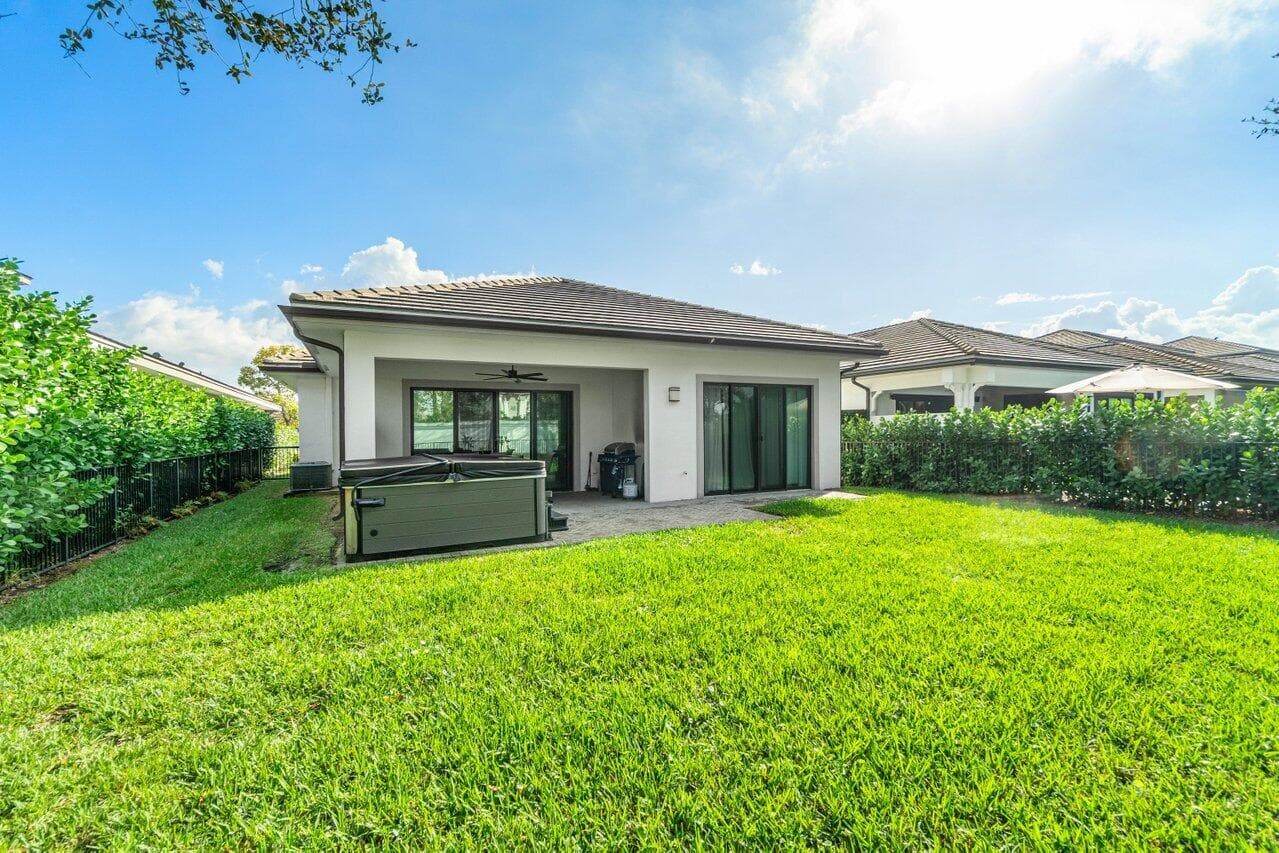 2928 Gin Berry Way, West Palm Beach, FL 33401 — photo 12 of 34