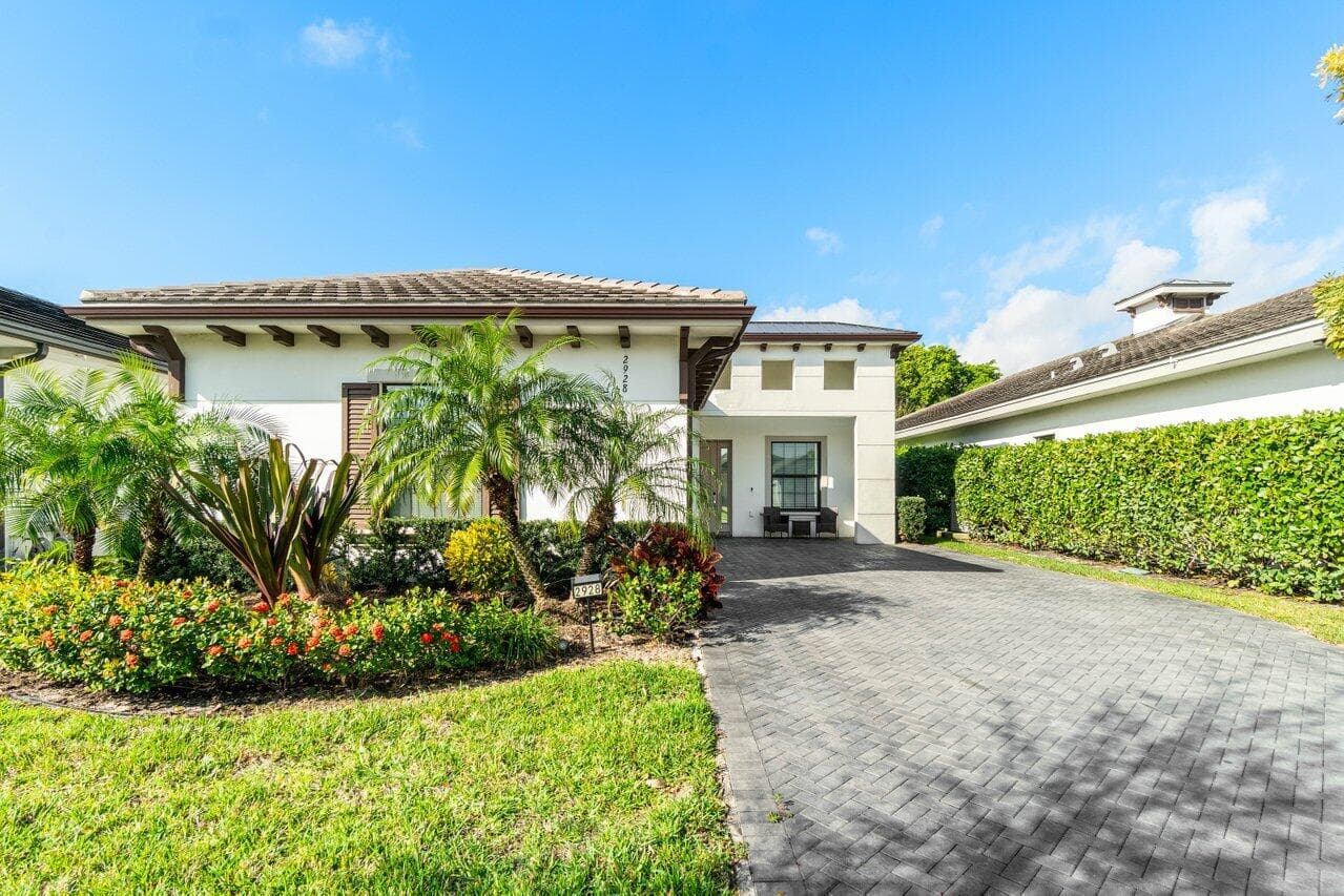 2928 Gin Berry Way, West Palm Beach, FL 33401 — photo 3 of 34