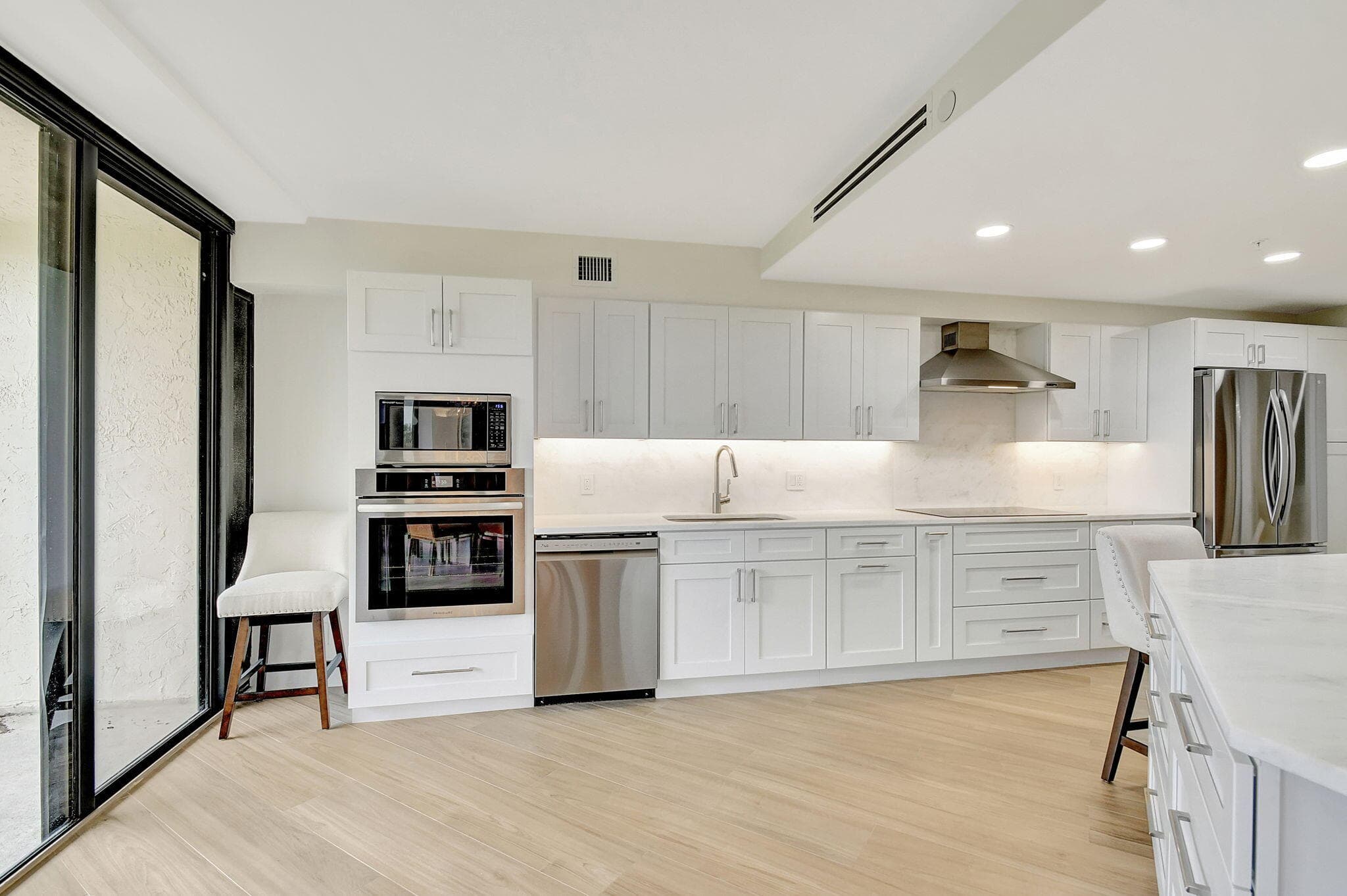1900 Consulate Place 206, West Palm Beach, FL 33401 — photo 18 of 50