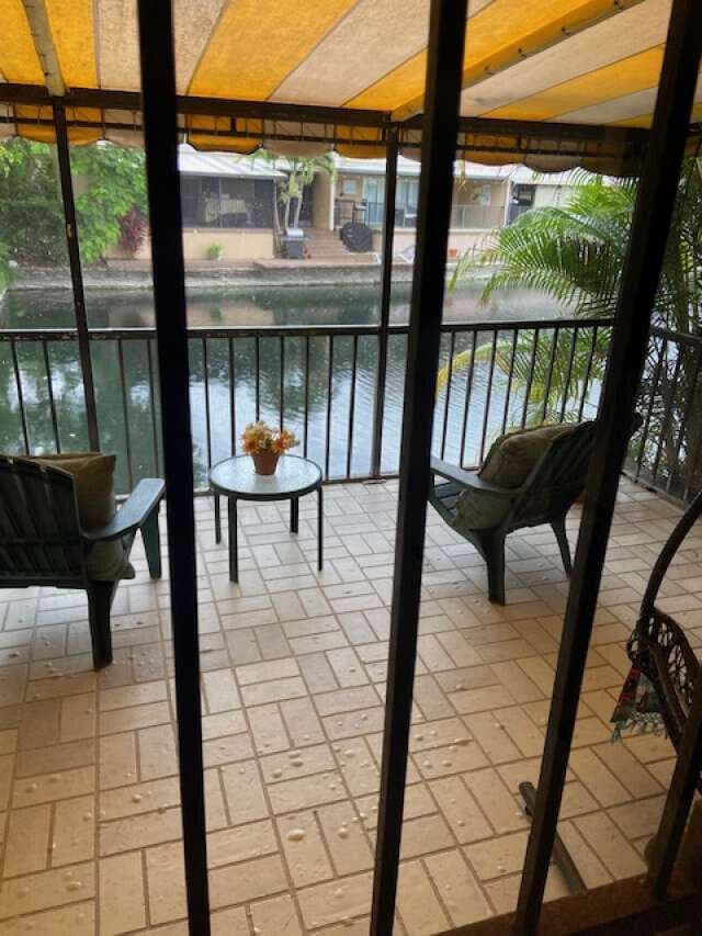16023 Kingsmoor Way, Miami Lakes, FL 33014 — photo 5 of 12
