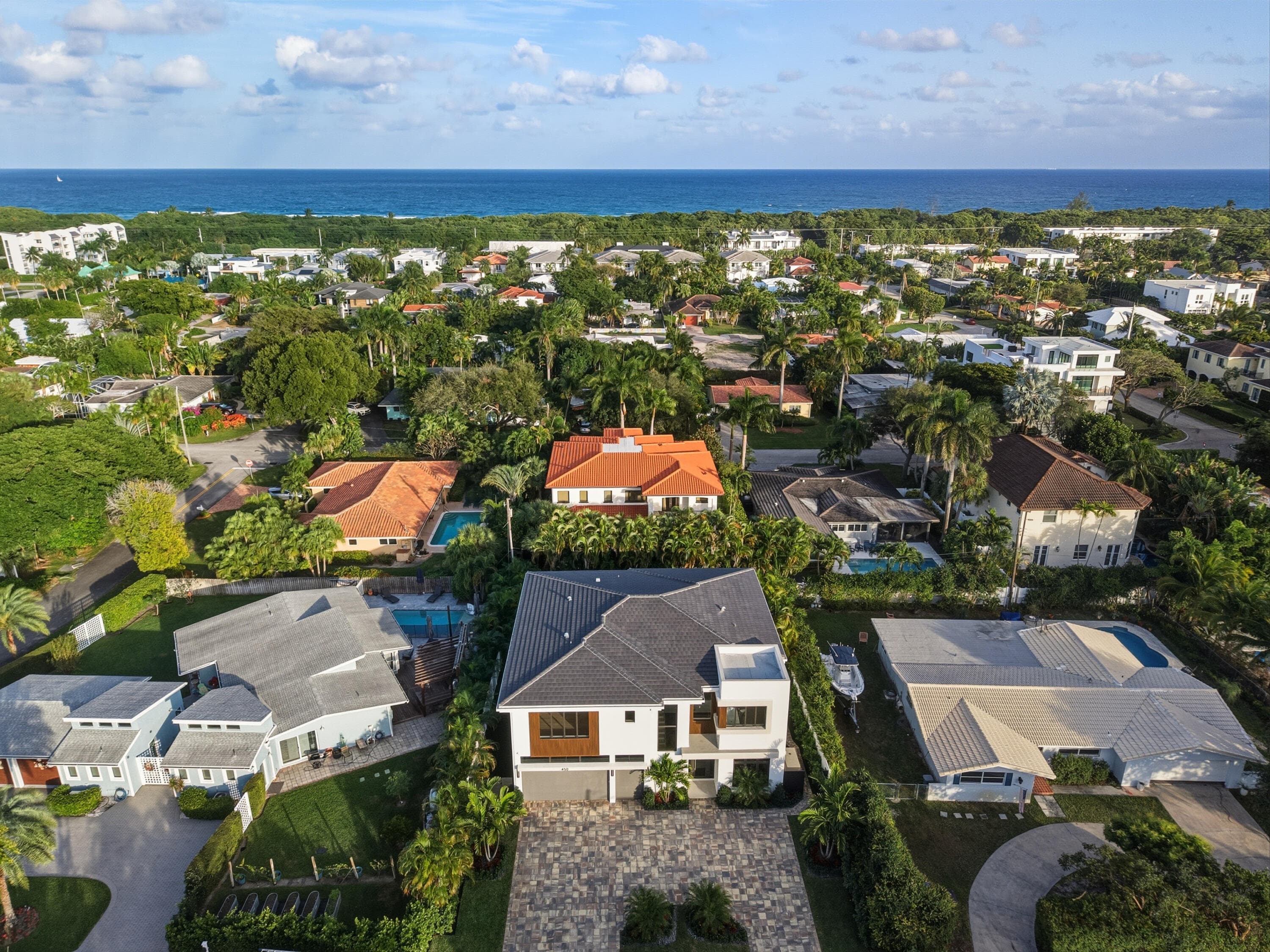 450 NE Spanish Court, Boca Raton, FL 33432 — photo 3 of 32