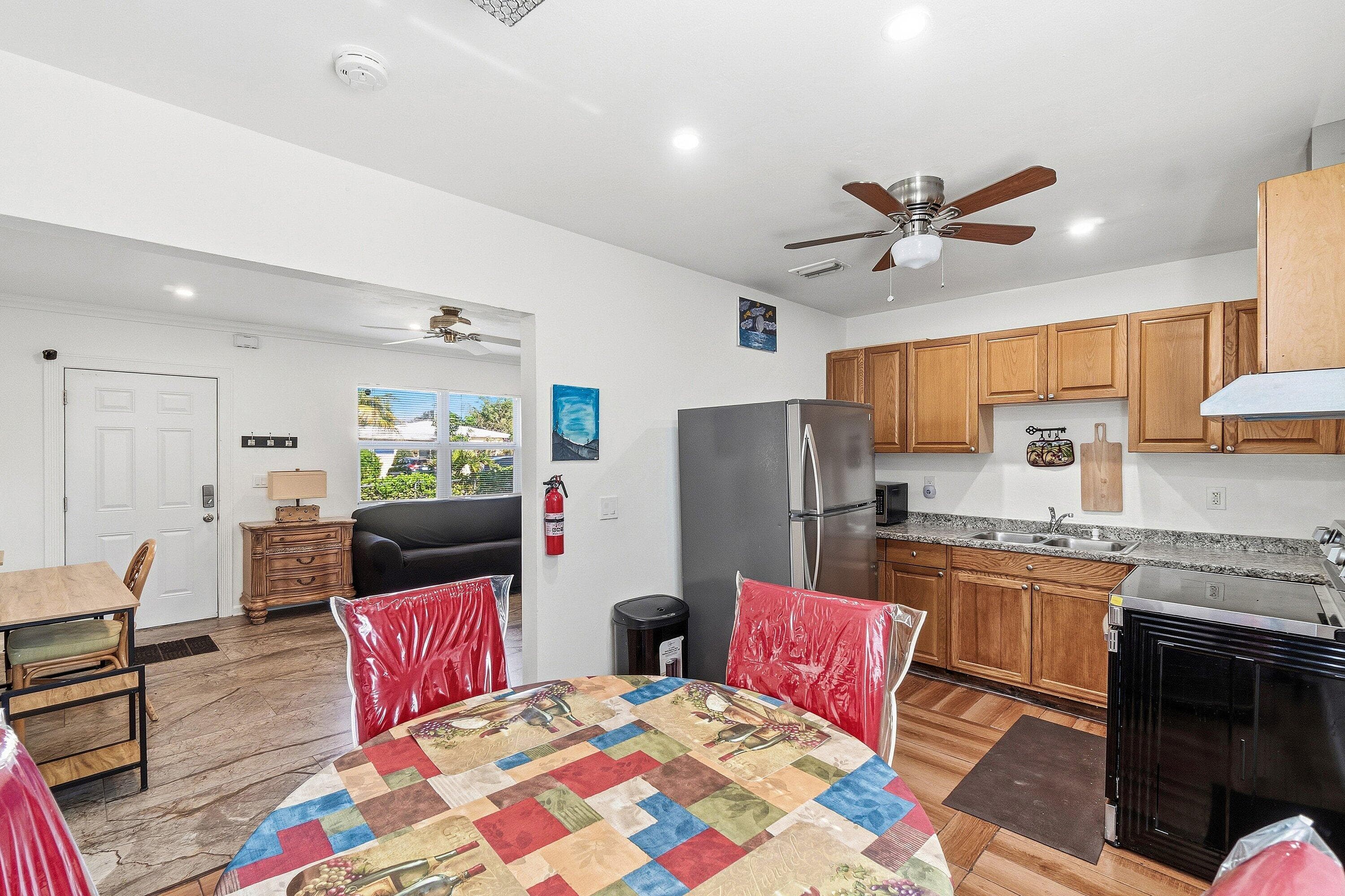 930 43rd Street, West Palm Beach, FL 33407 — photo 14 of 34