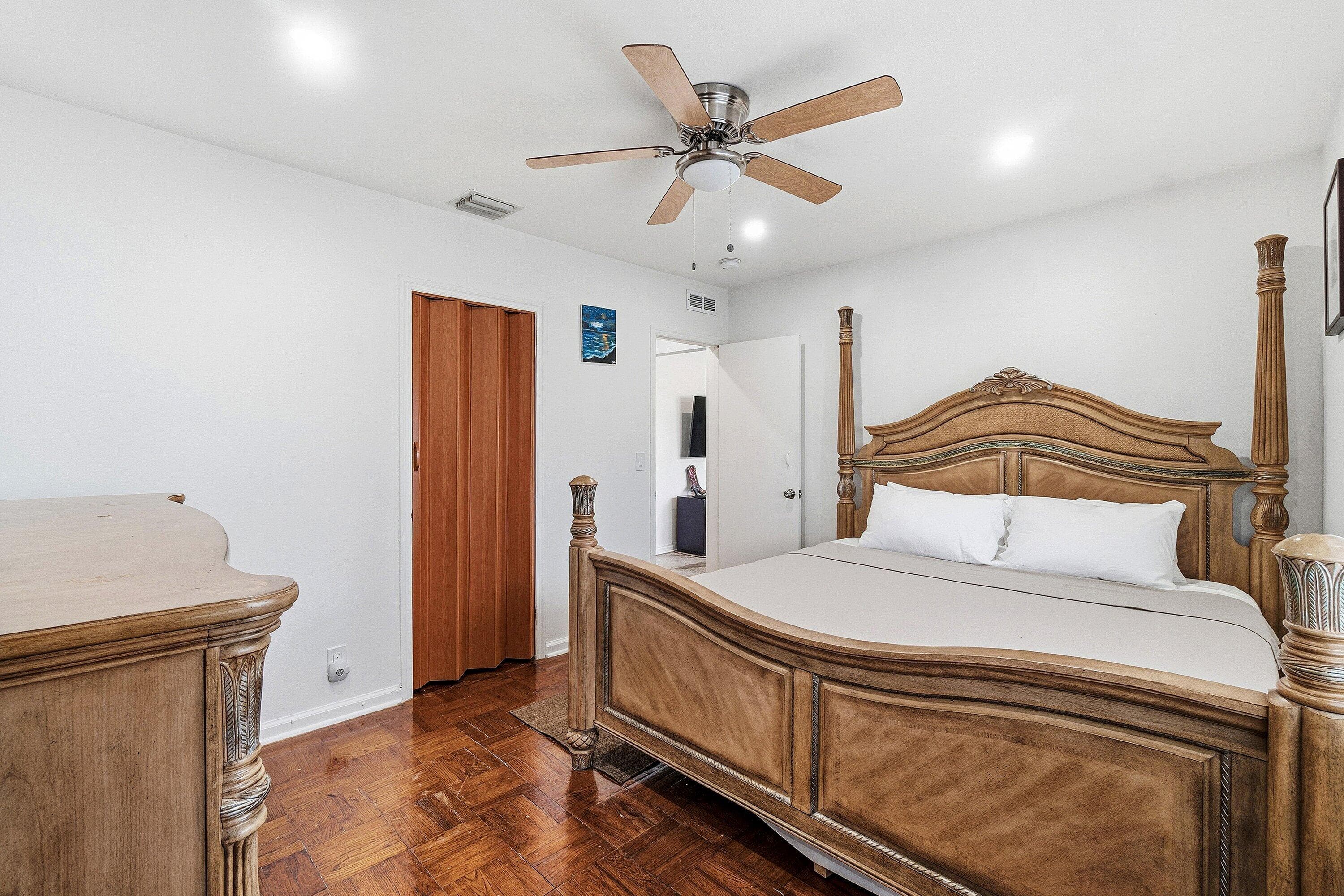 930 43rd Street, West Palm Beach, FL 33407 — photo 18 of 34