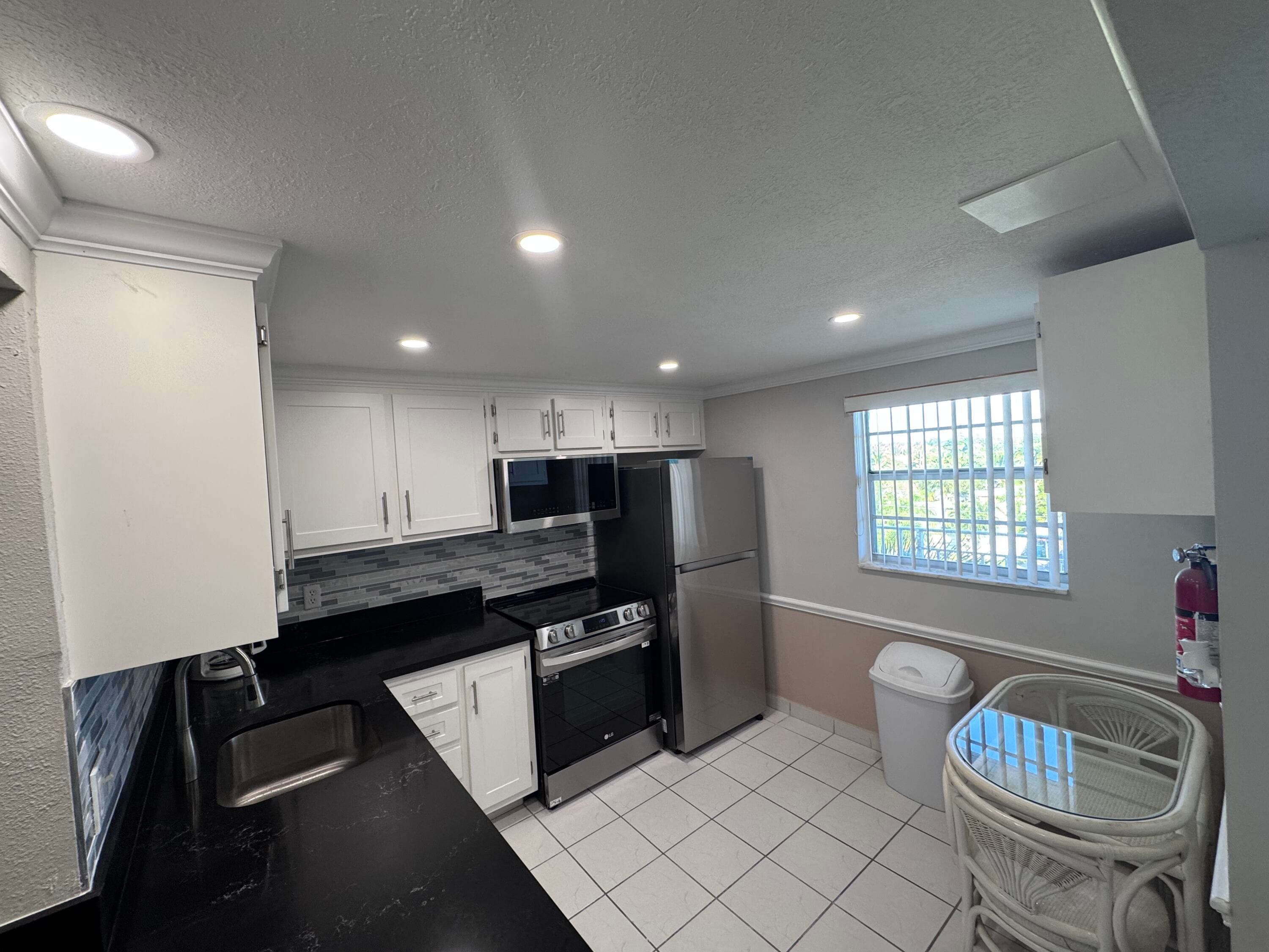 300 NE 26th Avenue 4030, Boynton Beach, FL 33435 — photo 1 of 27