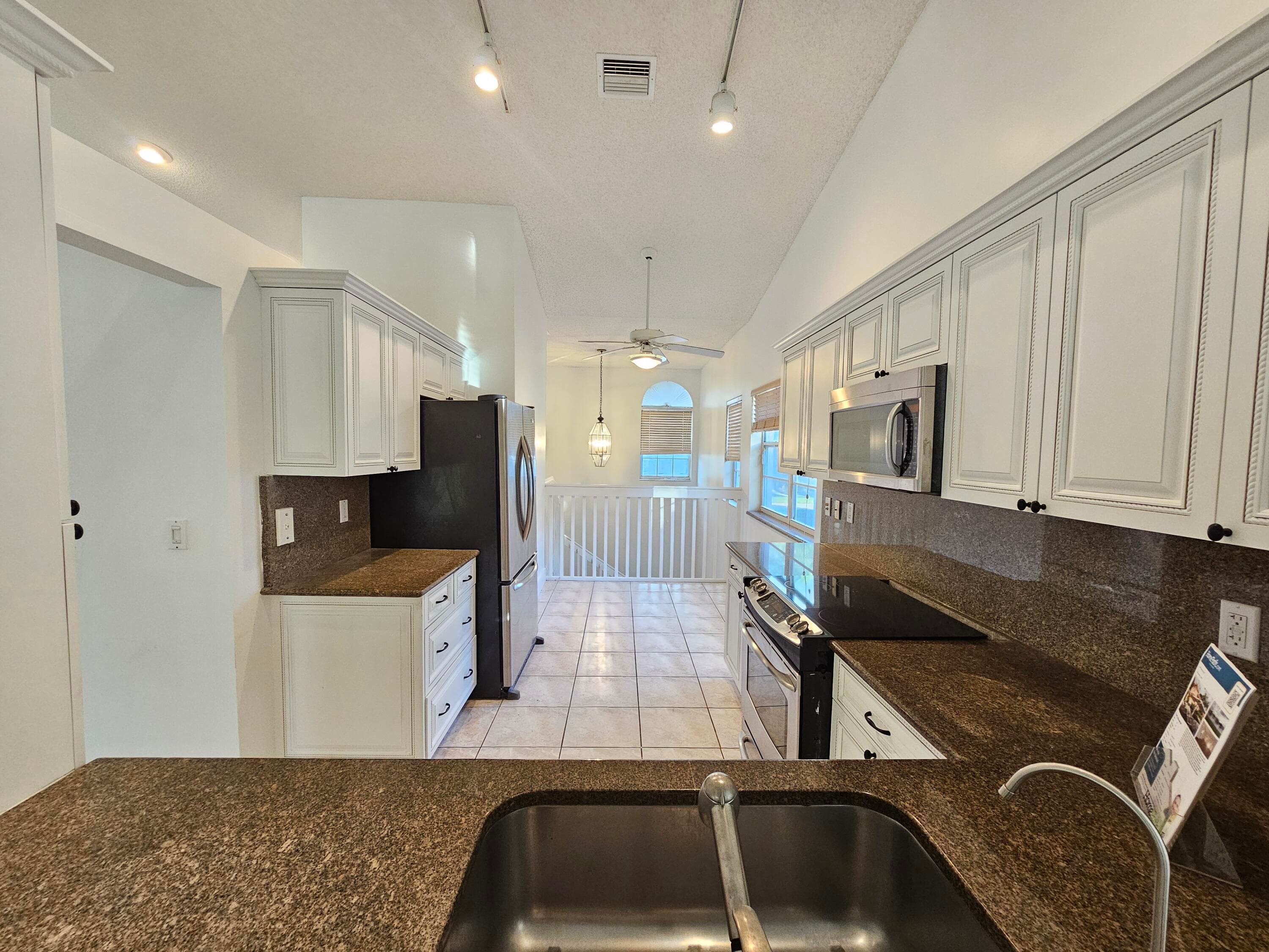9637 Shadybrook Drive 201, Boynton Beach, FL 33437 — photo 9 of 24