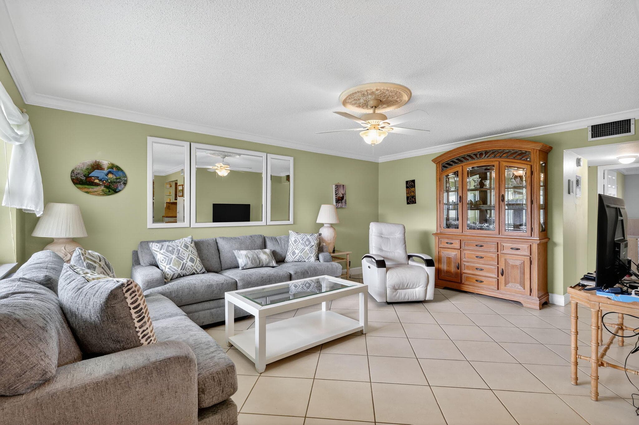 480 Horizons W 104, Boynton Beach, FL 33435 — photo 2 of 23