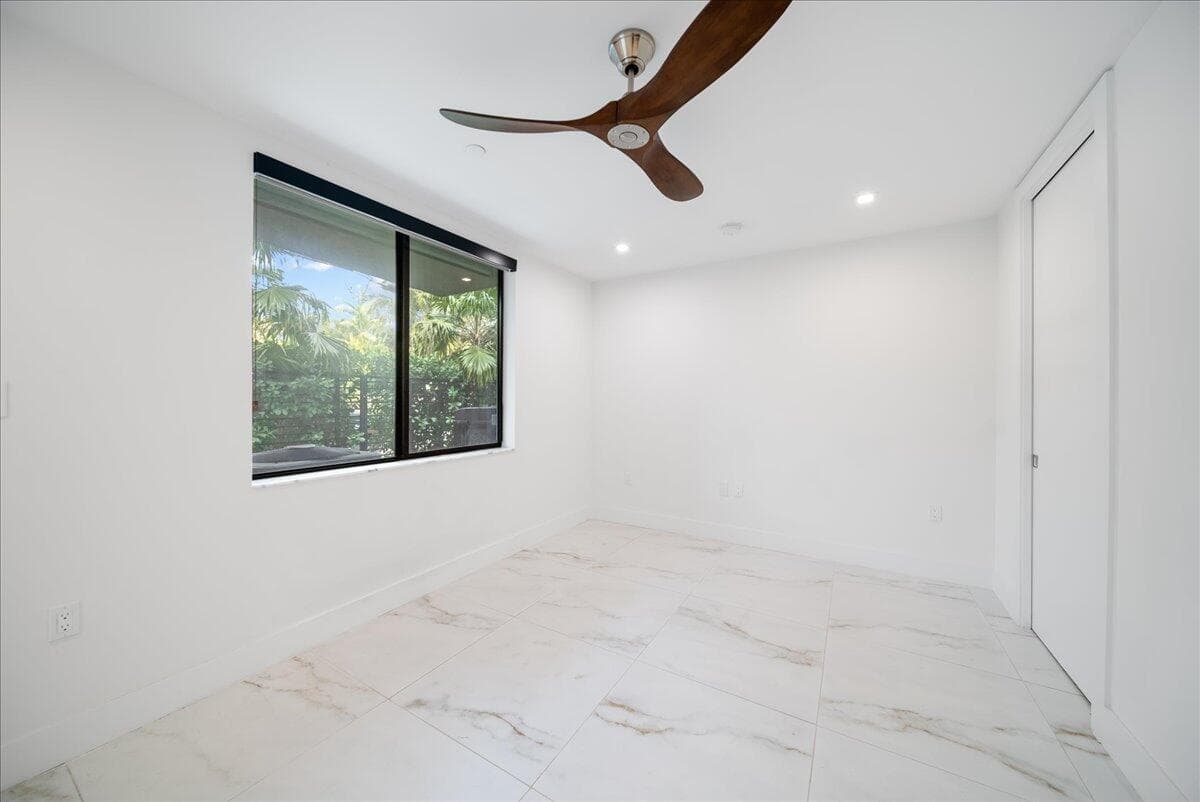 1052 N Victoria Park Road, Fort Lauderdale, FL 33304 — photo 7 of 26